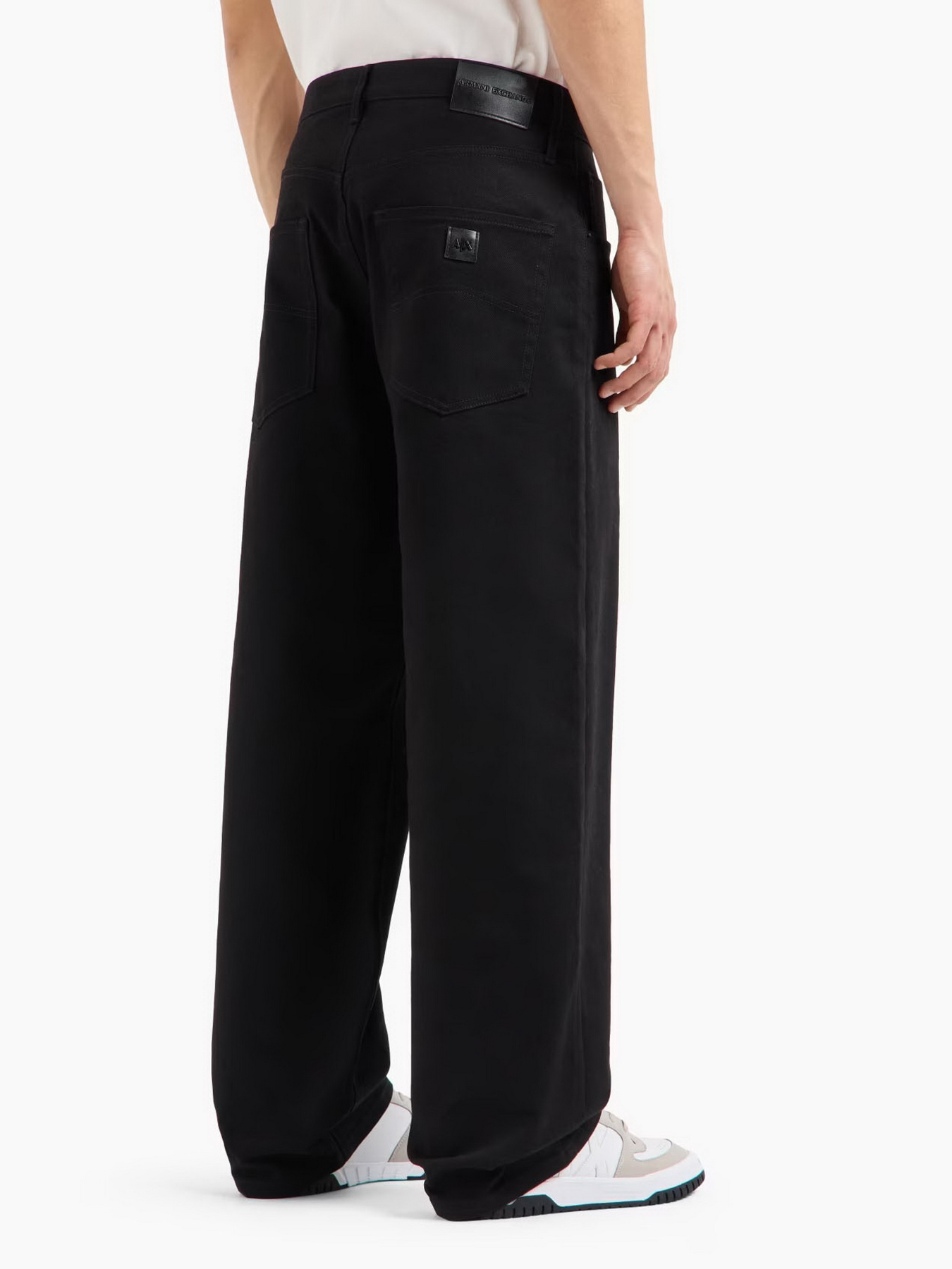 Широкі джинси Armani Exchange модель XM000076-AF10314-UC001 Фото