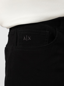 Завужені джинси Armani Exchange модель XM000049-AF14267-UC001 Завужені джинси Armani Exchange модель XM000049-AF14267-UC001 Фото