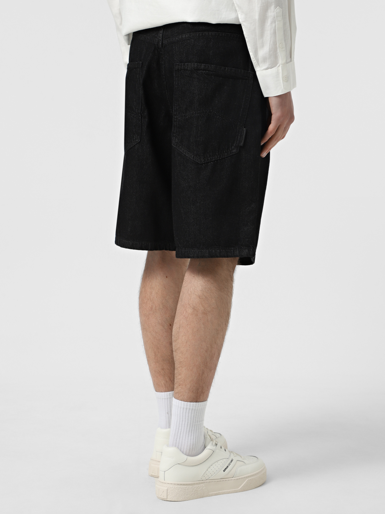 Джинсовые шорты Armani Exchange модель XM000658-AF13366-M8013 Фото