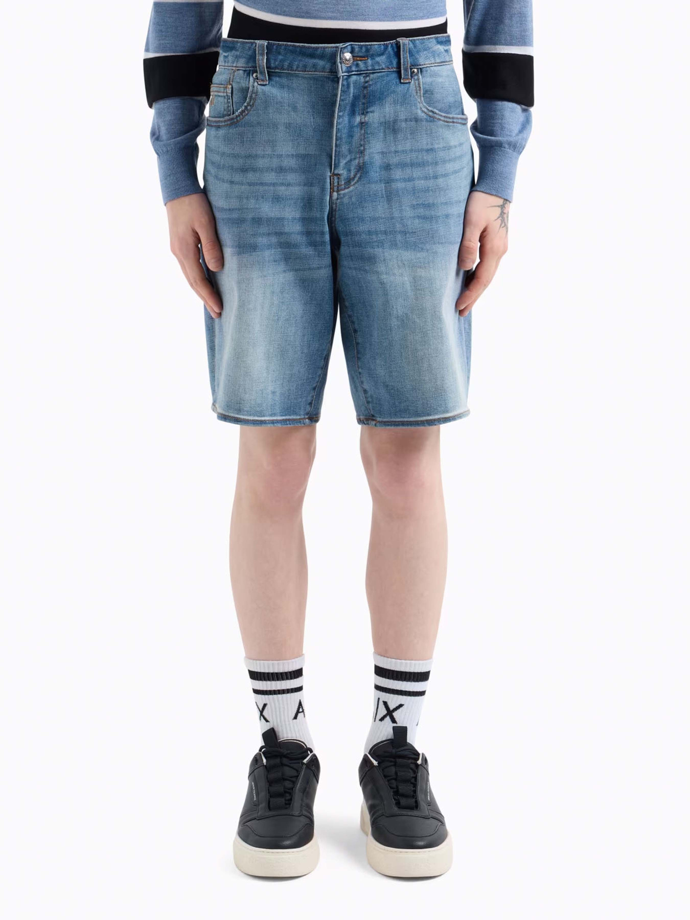 Шорты джинсовые Armani Exchange модель XM000073-AF13331-MB001 Фото