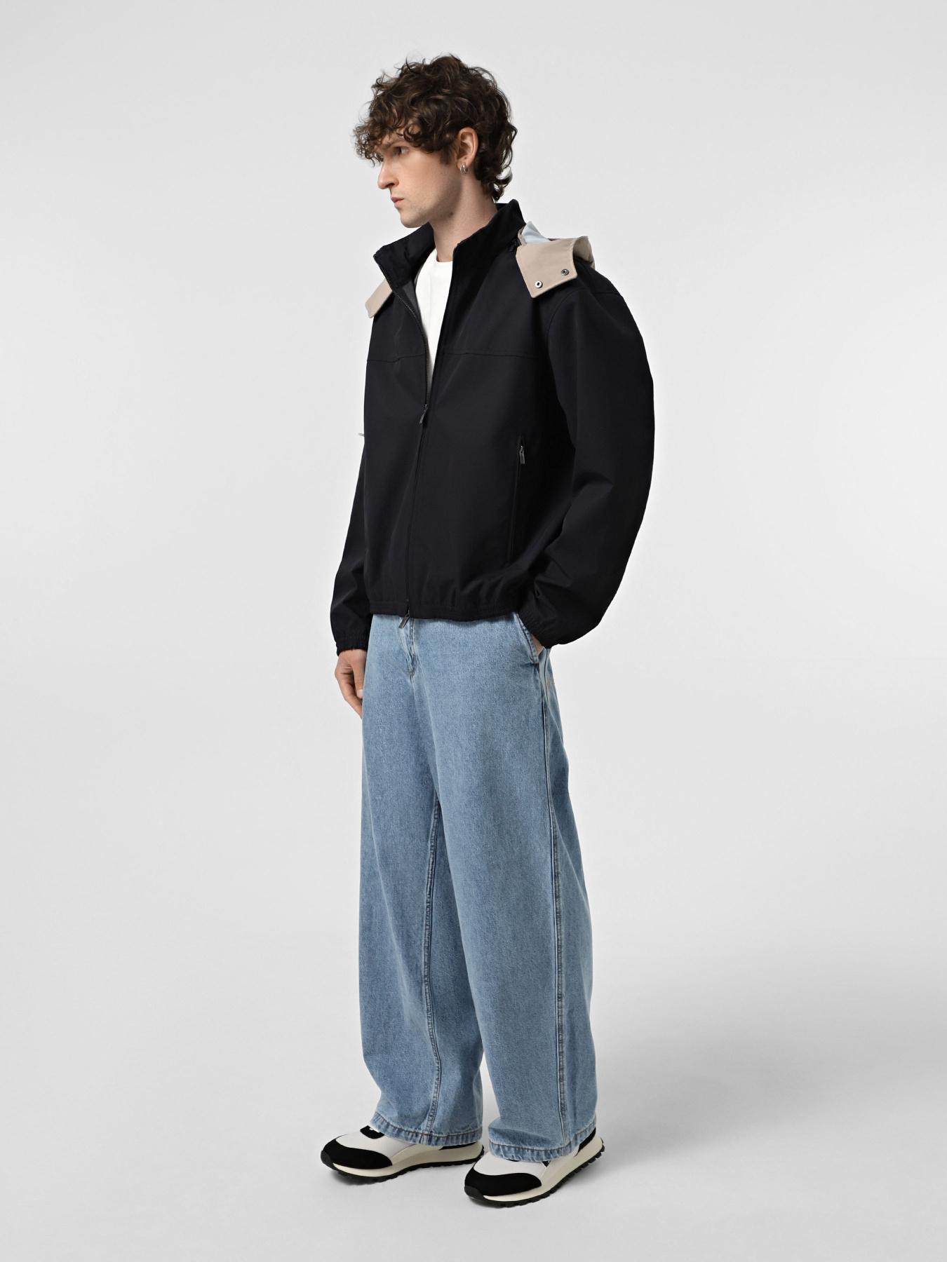 Демісезонна куртка Armani Exchange Модель XM001243-AF13132-UB101 Фото