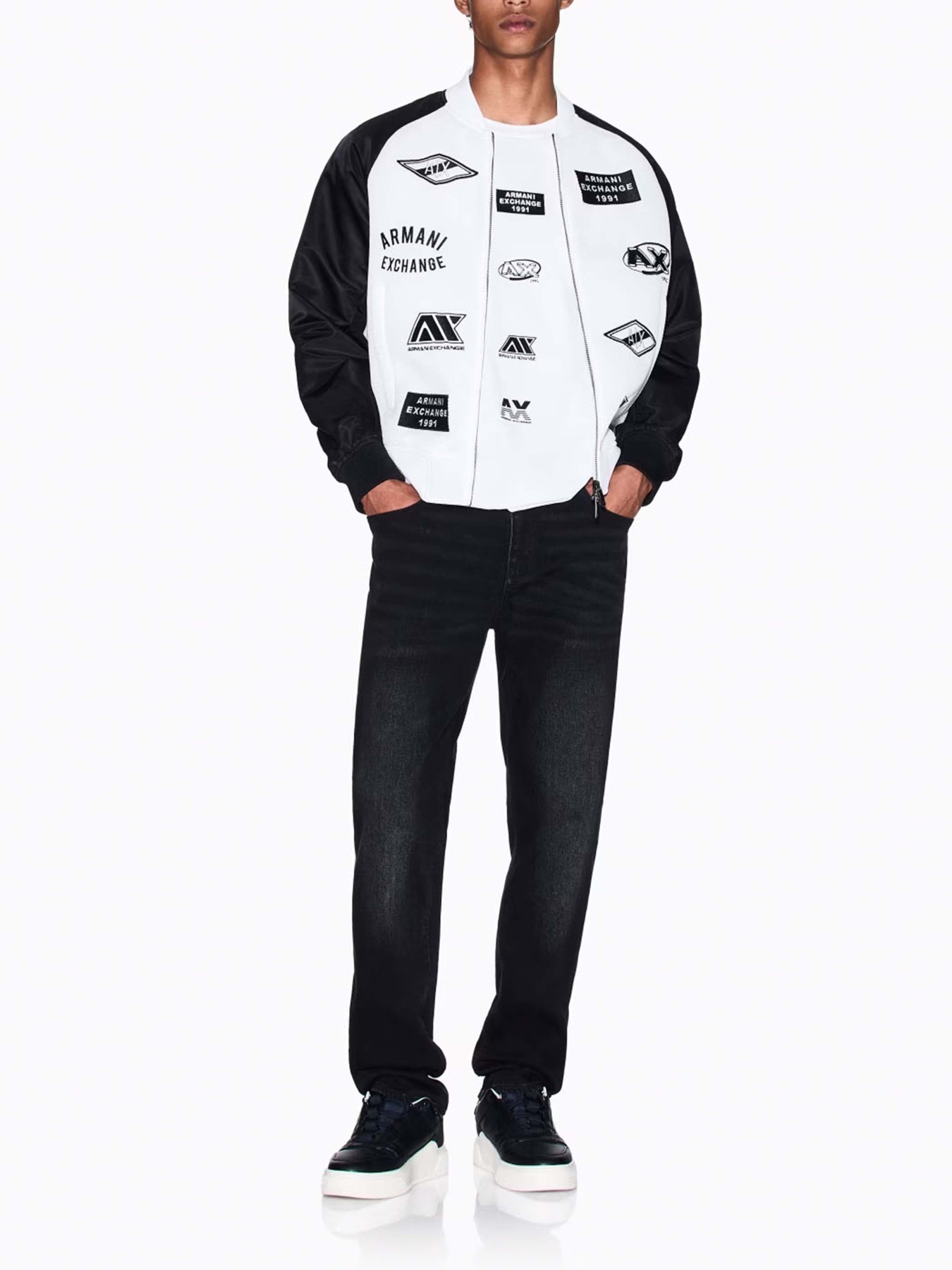 Завужені джинси Armani Exchange модель XM000049-AF13266-MC002 Фото