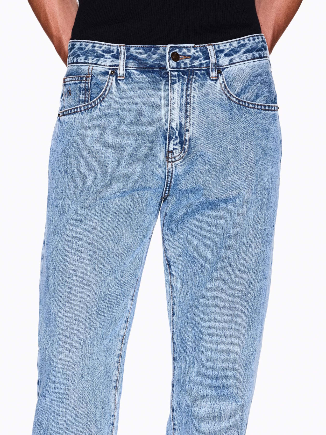 Завужені джинси Armani Exchange Модель XM000049-AF13367-MB003 Фото