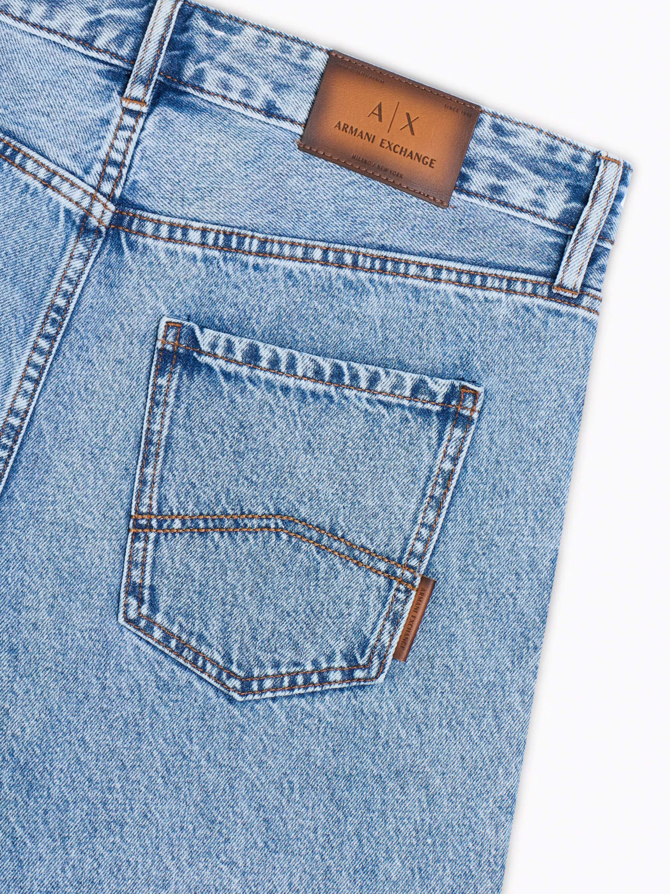Завужені джинси Armani Exchange Модель XM000049-AF13367-MB003 Фото