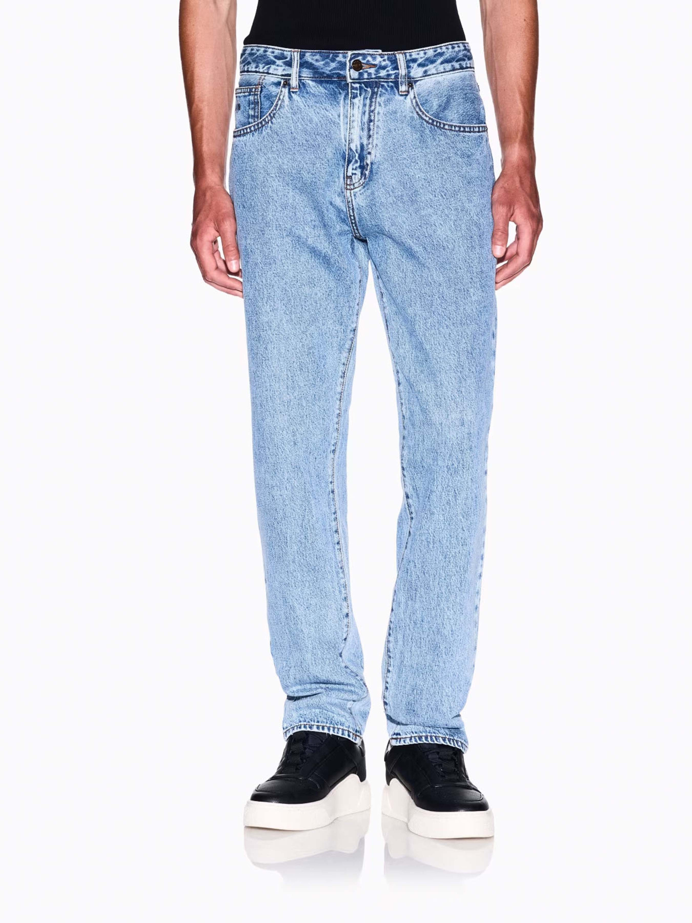 Завужені джинси Armani Exchange Модель XM000049-AF13367-MB003 Фото