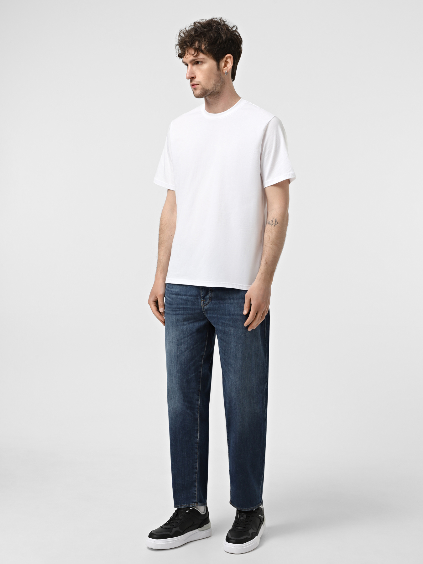 Зауженные джинсы Armani Exchange модель XM000072-AF13089-MB002 Фото