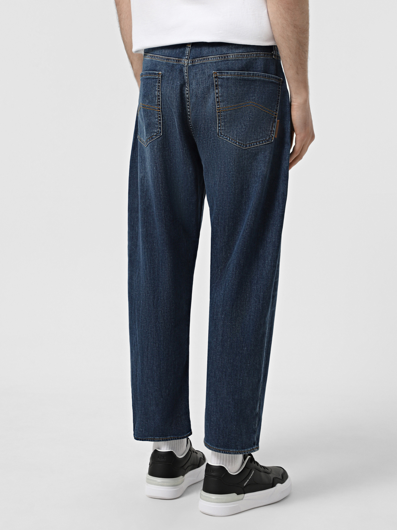 Зауженные джинсы Armani Exchange модель XM000072-AF13089-MB002 Фото