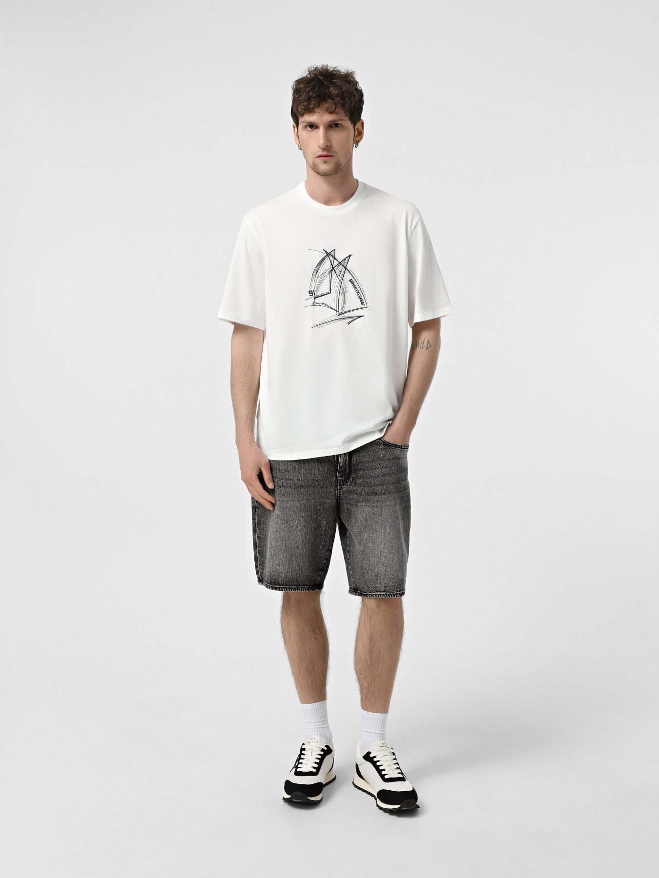 Шорти джинсові Armani Exchange Модель XM000073-AF13264-M8088 Фото