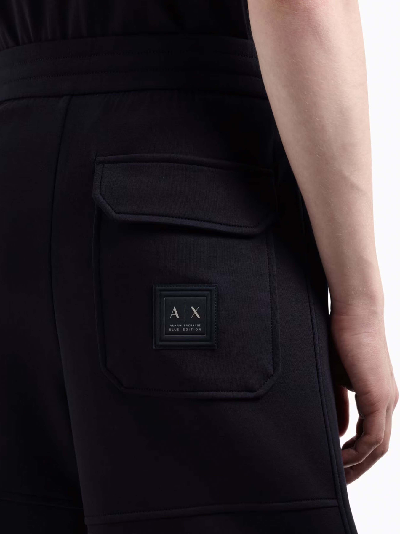 Повсякденні шорти Armani Exchange Blue Edition модель XM000355-AF10818-UB101 Фото