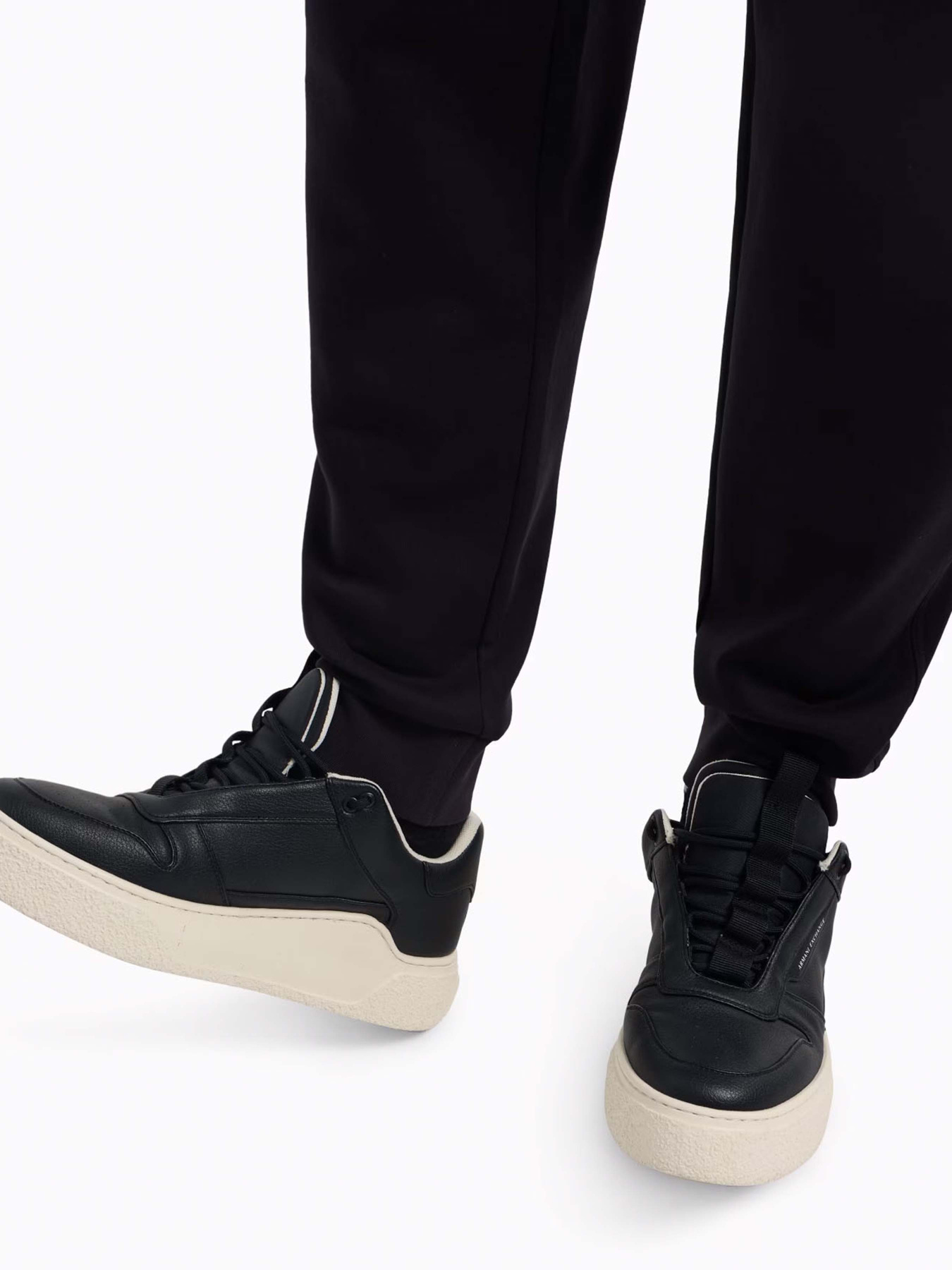 Штаны спортивные Armani Exchange модель XM000373-AF10818-UB101 Фото