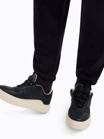 Джогери Armani Exchange модель XM000373-AF10818-UB101 Фото