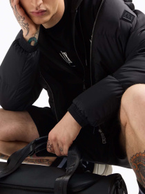 Шорты Armani Exchange модель XM000372-AF10818-UC001 Фото