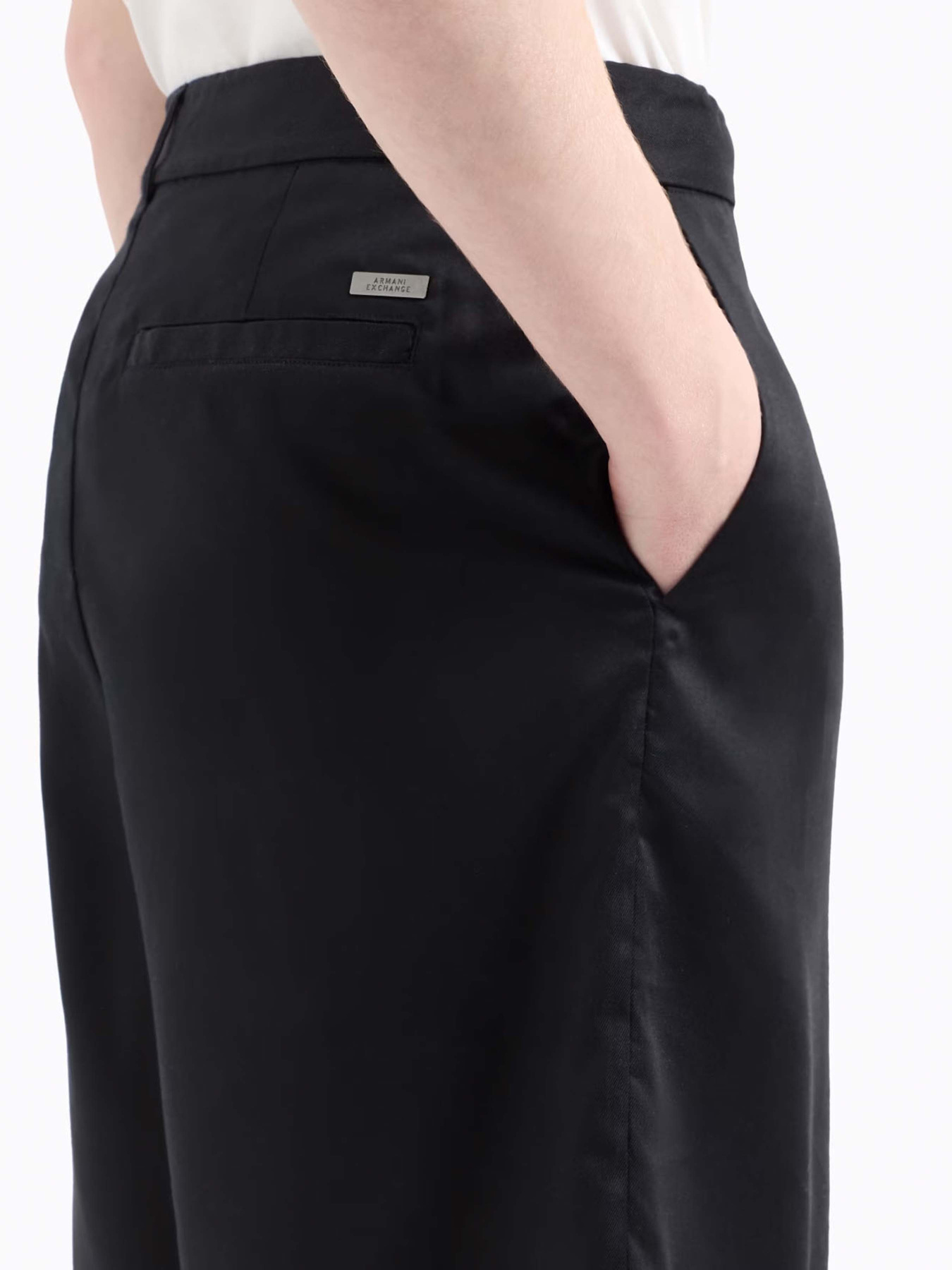 Повсякденні шорти Armani Exchange Lost in sounds модель XM000396-AF13170-UC001 Фото