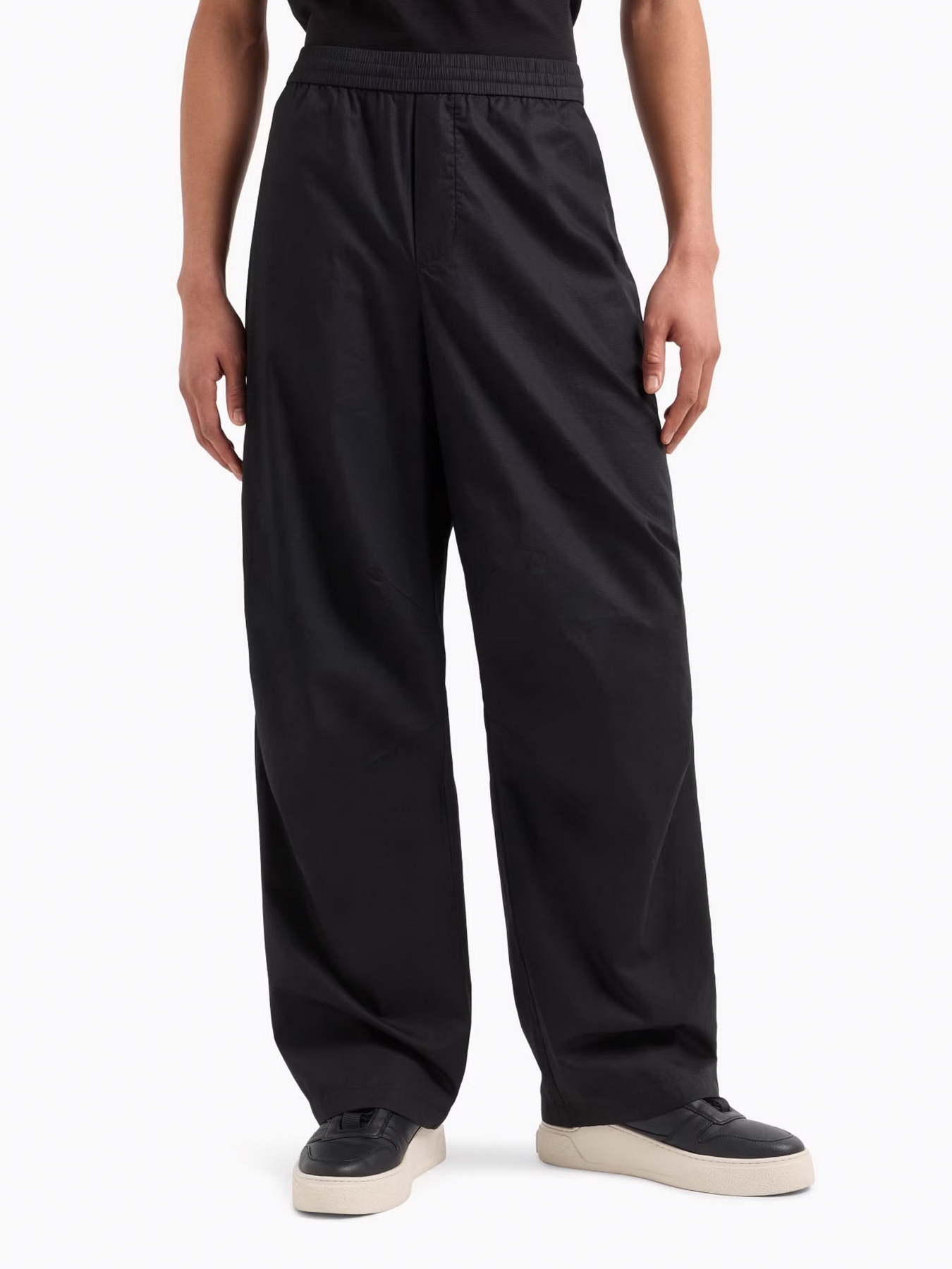 Повседневные штаны Armani Exchange модель XM000456-AF13175-UC001 Повседневные штаны Armani Exchange модель XM000456-AF13175-UC001 Фото