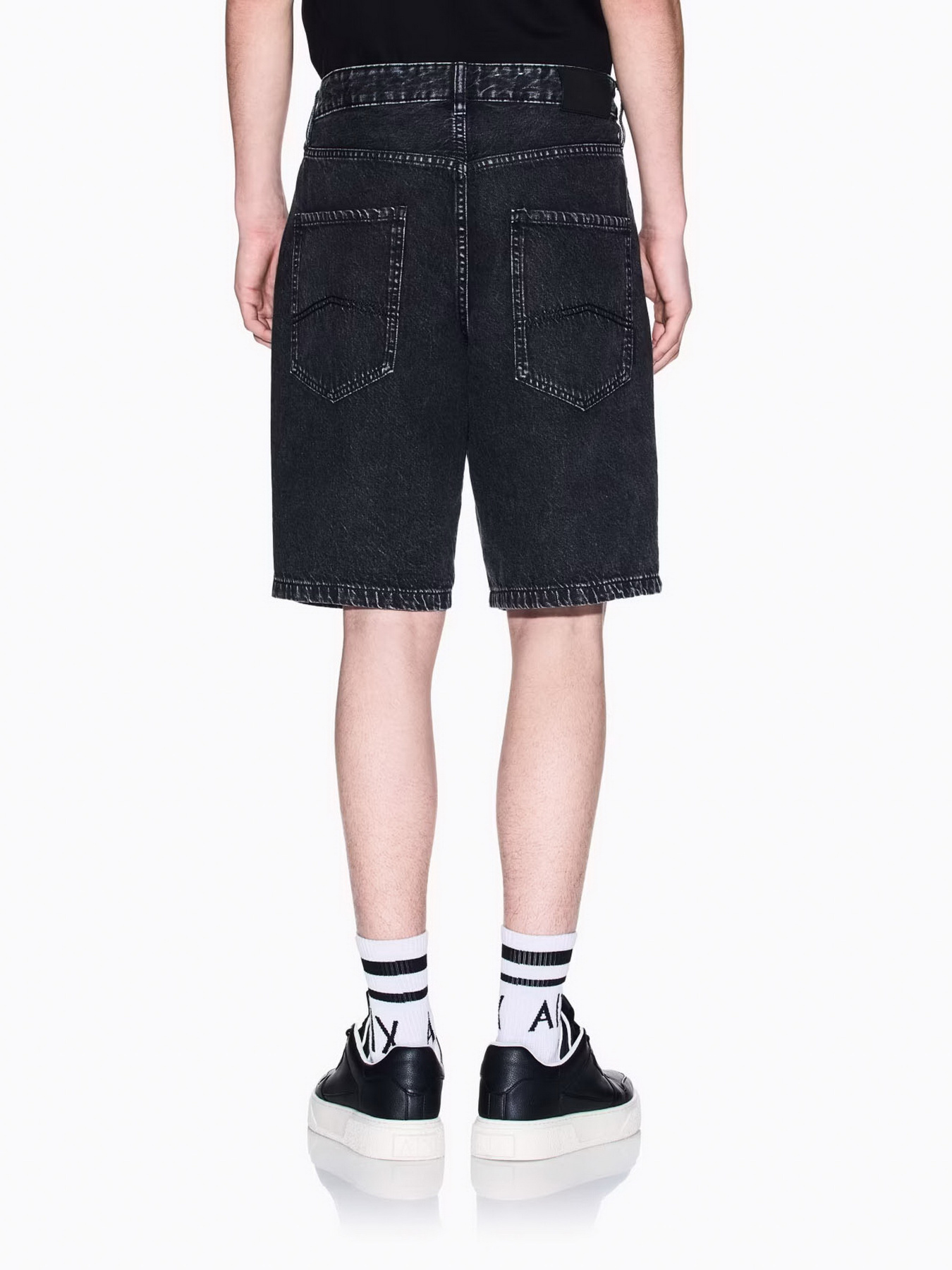 Шорты джинсовые Armani Exchange модель XM000658-AF13366-M8001 Фото