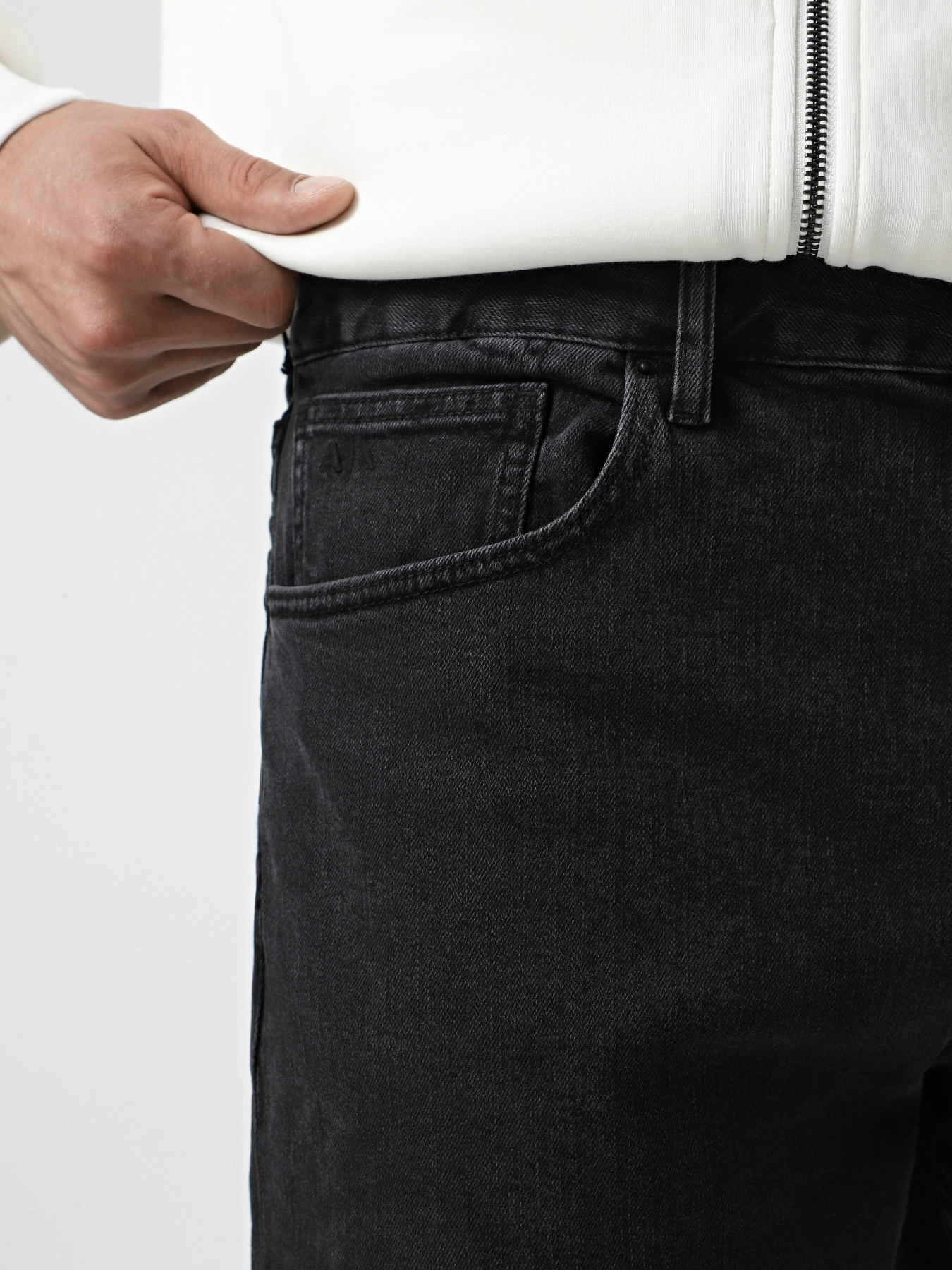 Прямые джинсы Armani Exchange модель XM000049-AF14604-M8088 Фото