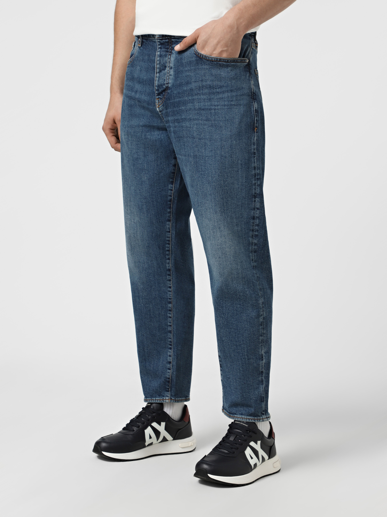 Прямые джинсы Armani Exchange модель XM000072-AF18811-MB002 Фото