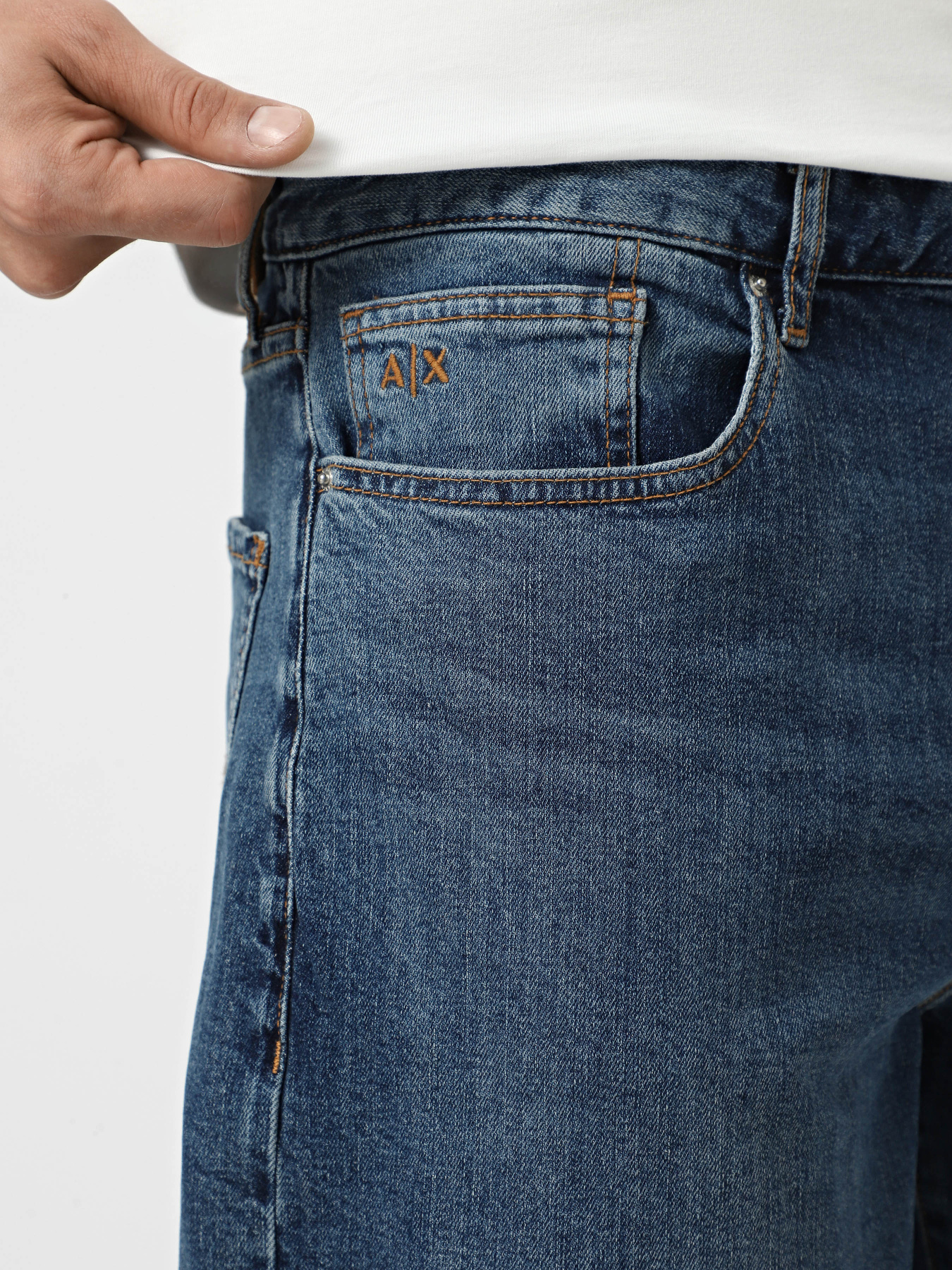 Прямі джинси Armani Exchange модель XM000072-AF18811-MB002 Фото