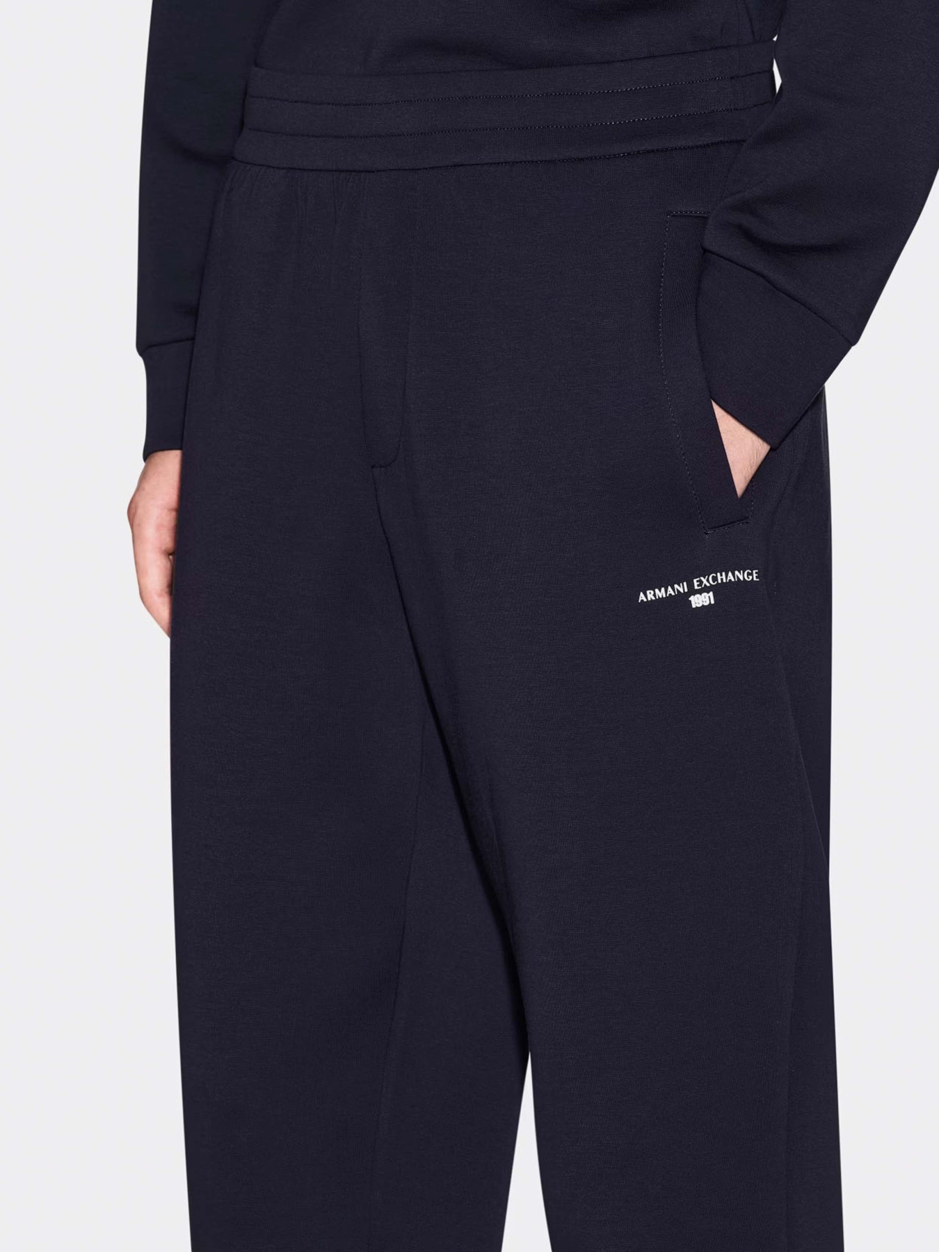 Штаны спортивные Armani Exchange модель XM000978-AF10818-UB101 Фото