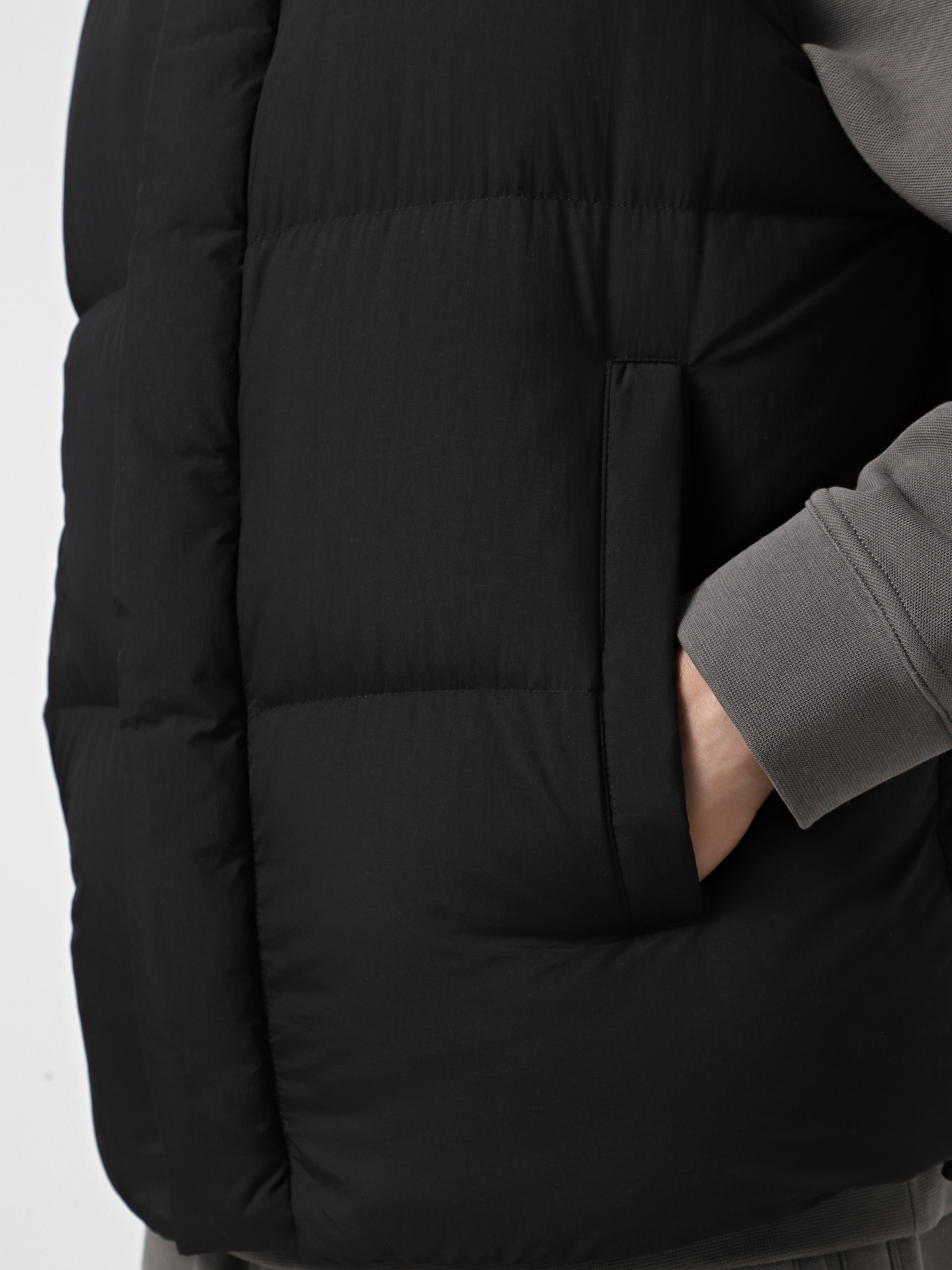 Жилет Armani Exchange модель XM001100-AF16340-UC001 Фото