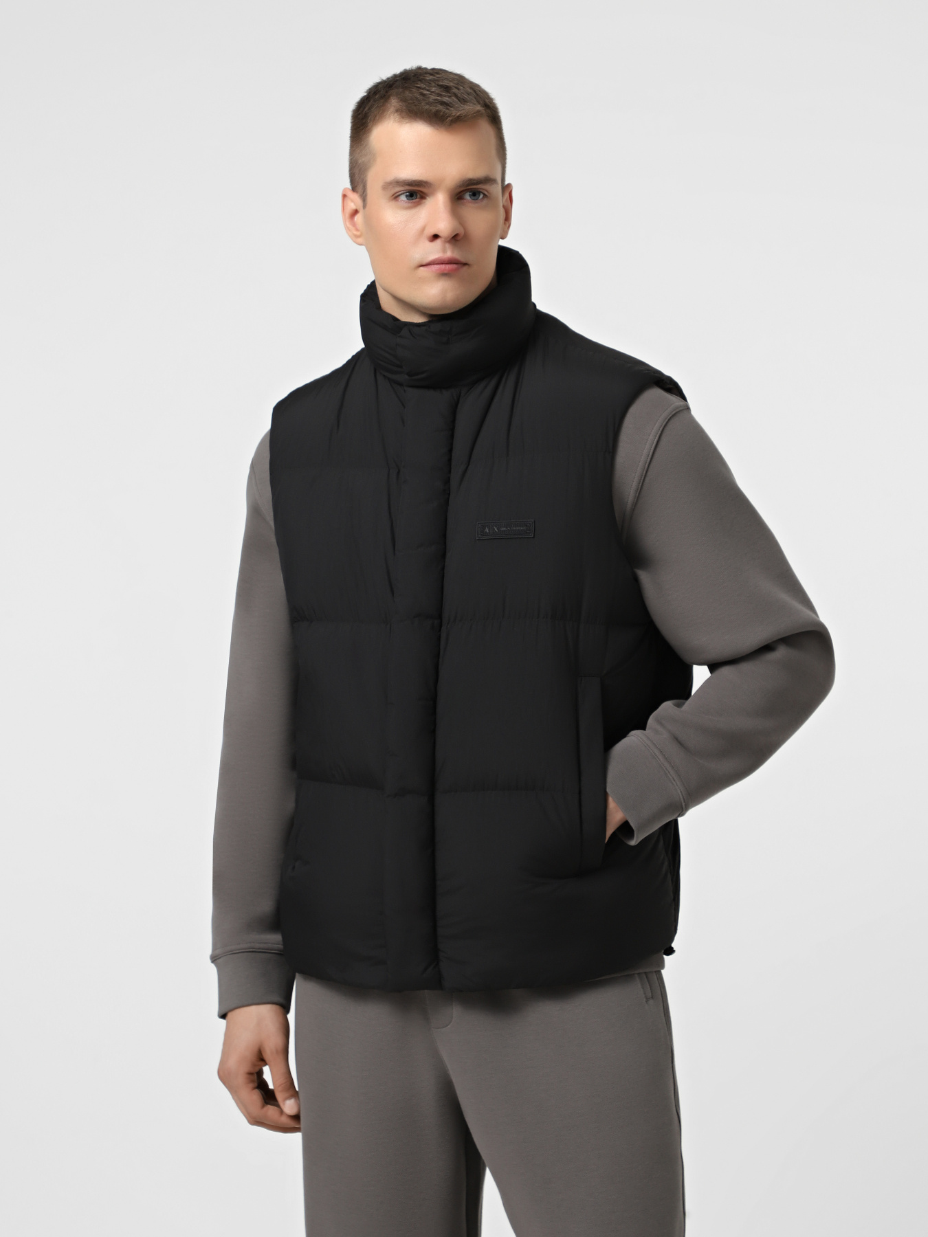 Утеплений жилет Armani Exchange модель XM001100-AF16340-UC001 Фото