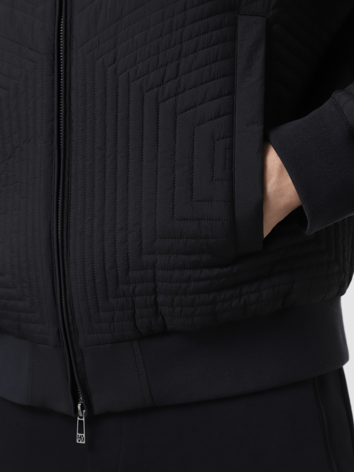 Вітровка Armani Exchange модель XM001101-AF16343-UB101 Вітровка Armani Exchange модель XM001101-AF16343-UB101 Фото