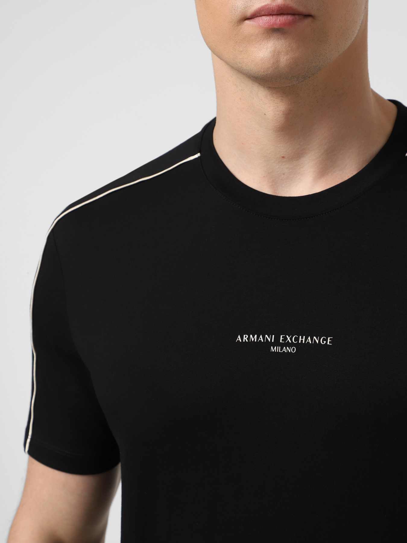 Футболка Armani Exchange модель XM001360-AF10358-UC001 Фото