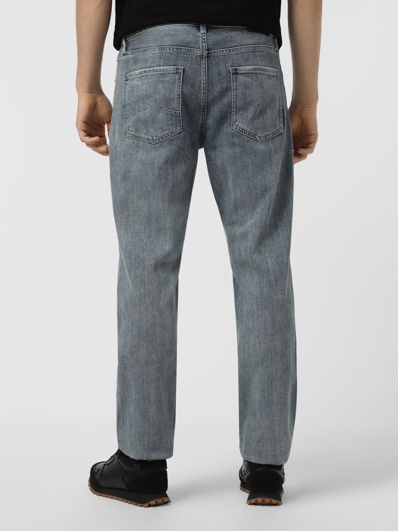 Прямые джинсы Armani Exchange модель XM000049-AF17049-MB001 Фото