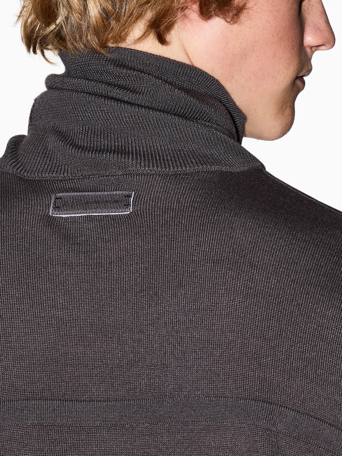 Джемпер Armani Exchange модель XM000900-AF11982-U8092 Фото