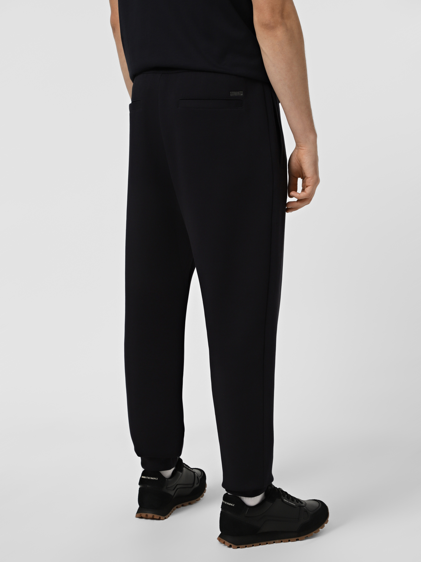 Штаны спортивные Armani Exchange модель XM001894-AF10818-UB101 Фото