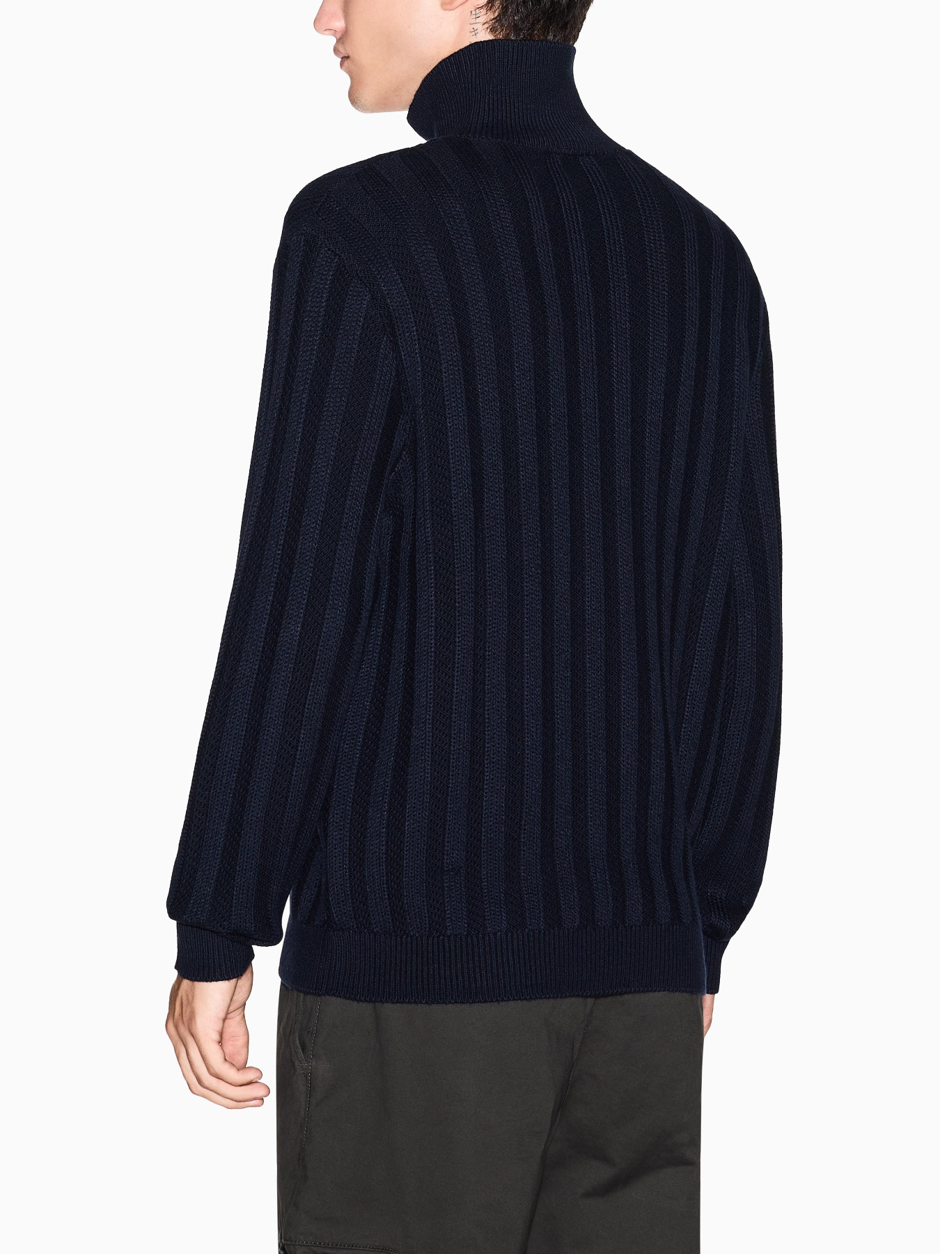 Джемпер Armani Exchange модель XM001332-AF13776-UB101 Фото