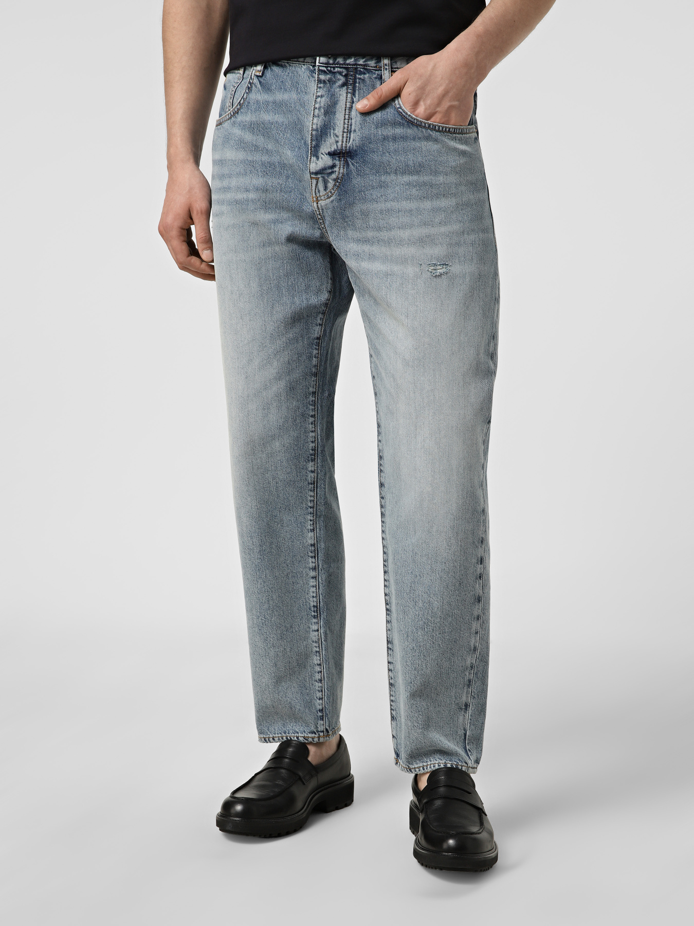 Прямі джинси Armani Exchange модель XM000075-AF24014-MB001 Прямі джинси Armani Exchange модель XM000075-AF24014-MB001 Фото