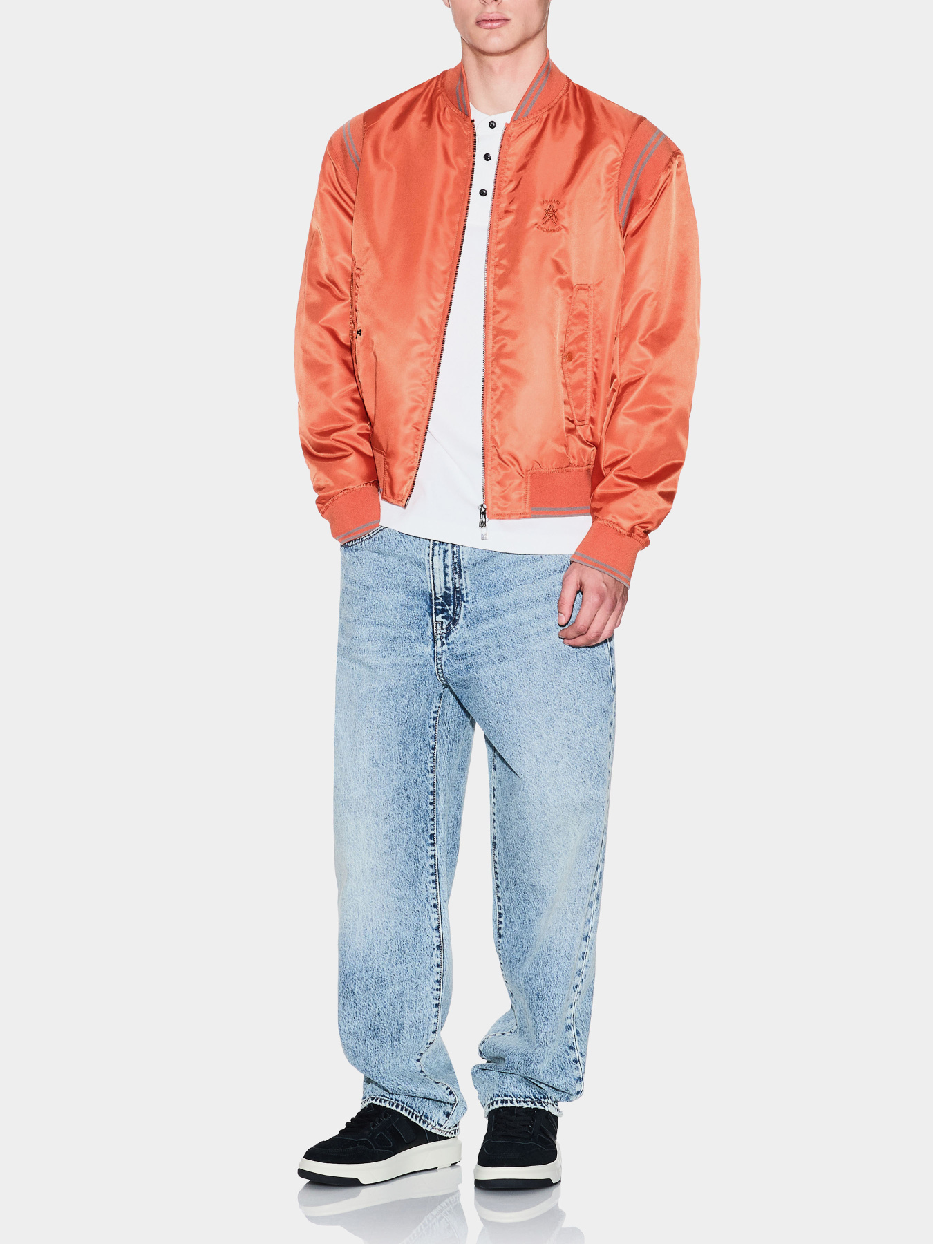 Широкие джинсы Armani Exchange модель XM001156-AF21930-MB001 Фото