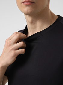 Футболка Armani Exchange модель XM001283-AF10361-UB101 Футболка Armani Exchange модель XM001283-AF10361-UB101 Фото