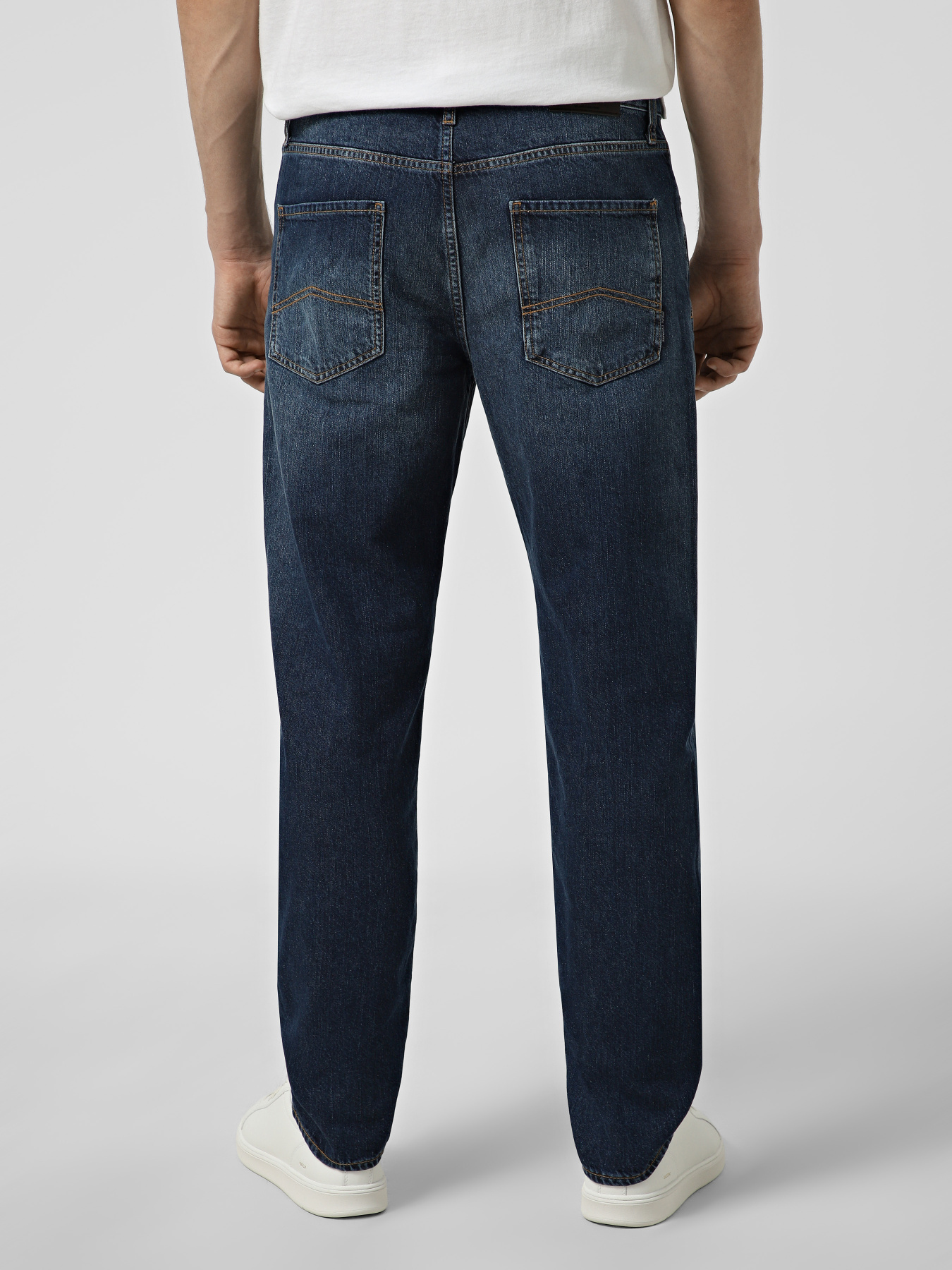 Armani Exchange модель XM000069-AF24455-MB001 Фото