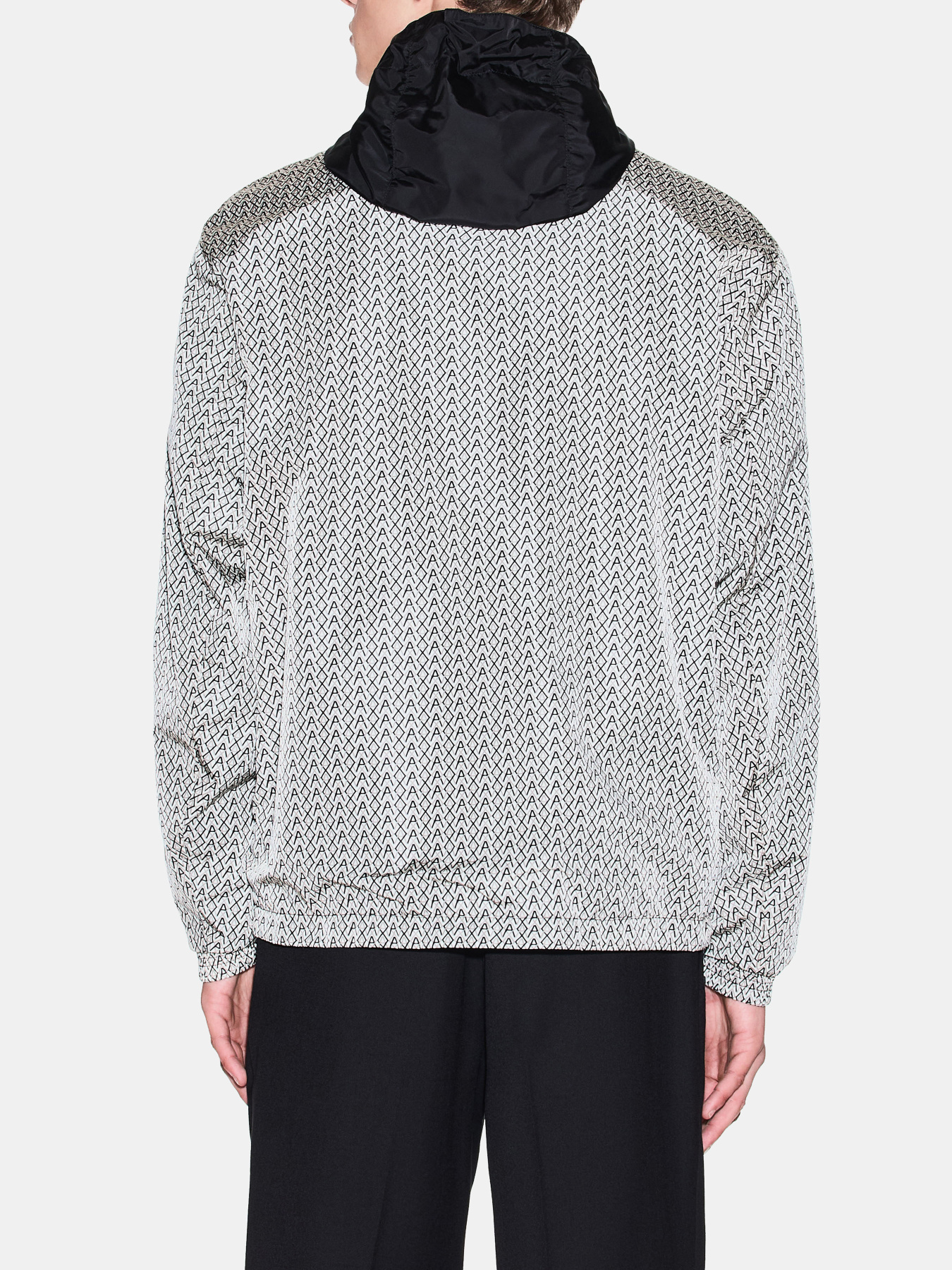 Armani Exchange модель XM001830-AF18579-M0245 Фото