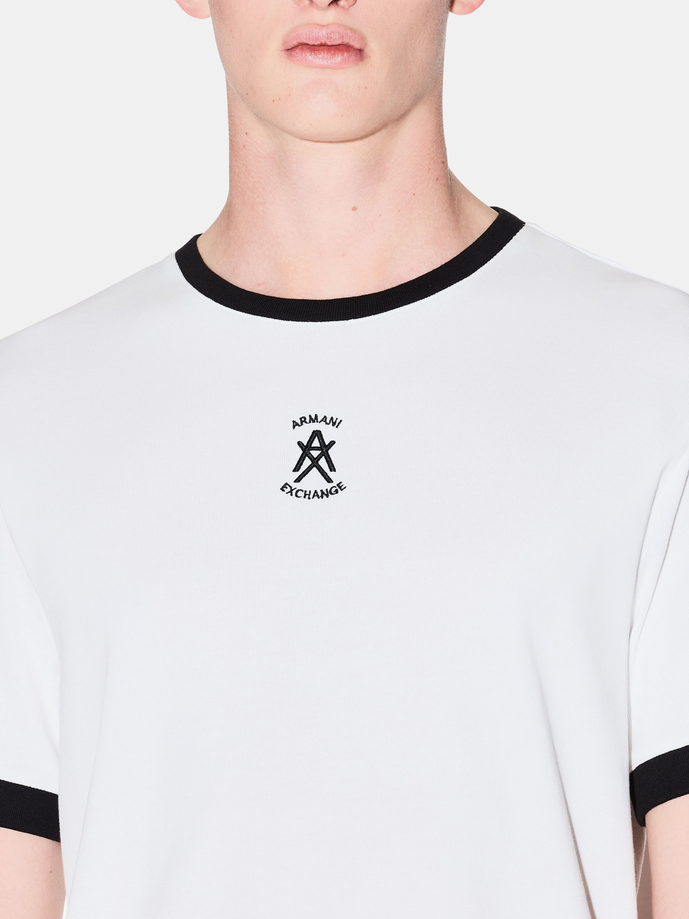 Футболка Armani Exchange модель XM002072-AF19963-U0009 Фото
