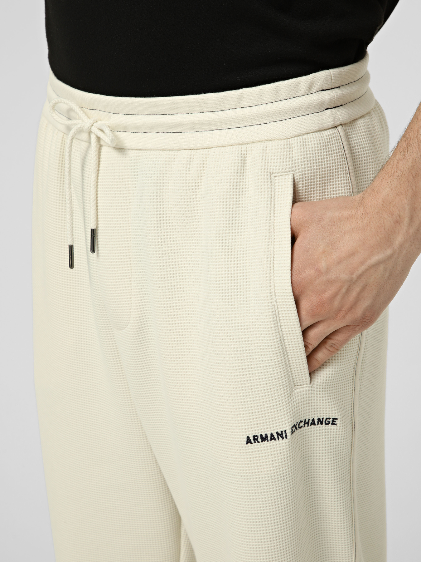 Armani Exchange модель XM002328-AF21870-U1074 Фото