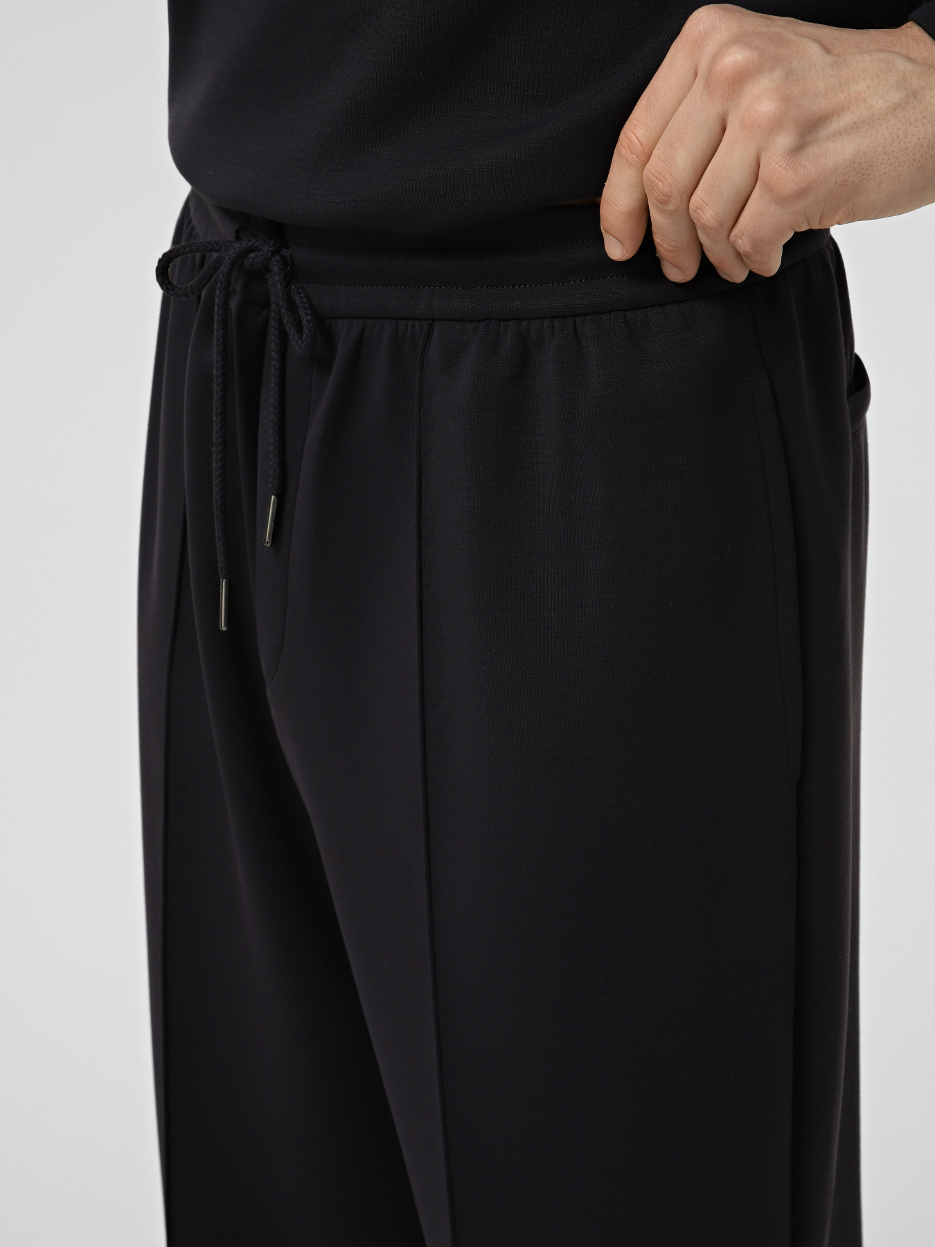 Armani Exchange модель XM002397-AF19936-UB101 Фото