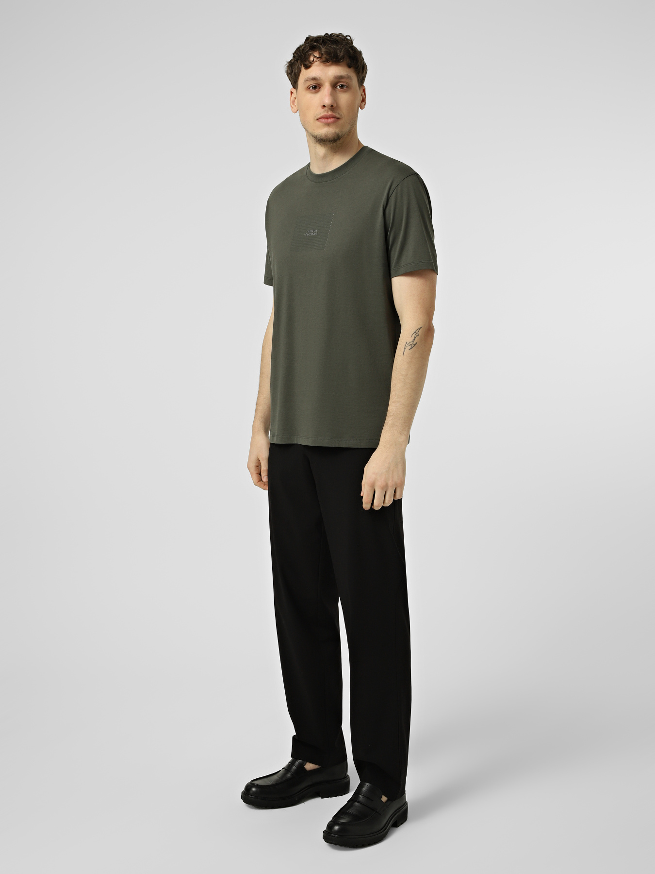 Armani Exchange модель XM002456-AF10356-U8144 Фото