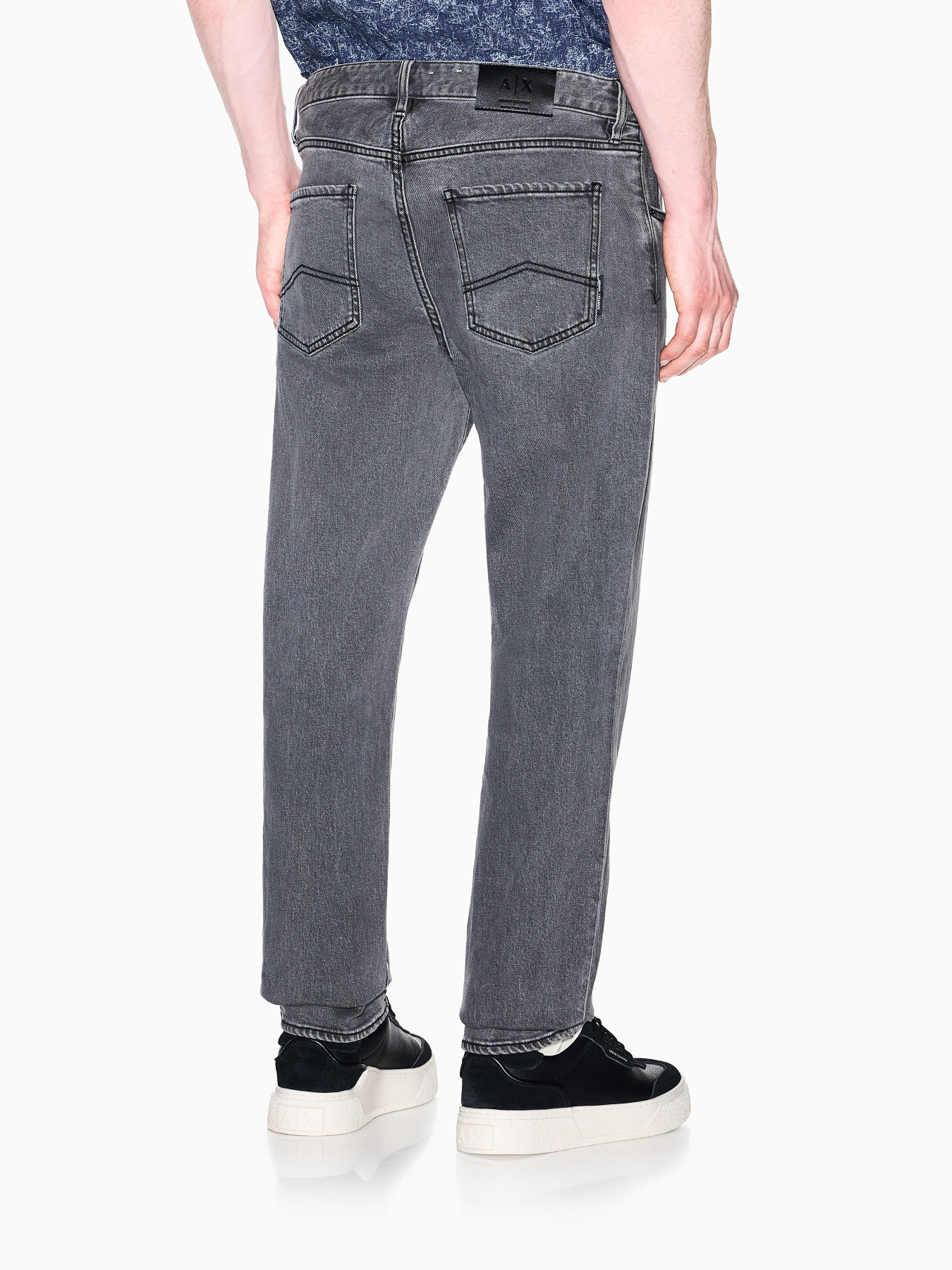 Джинсы Armani Exchange модель XM000049-AF22558-M8001 Фото