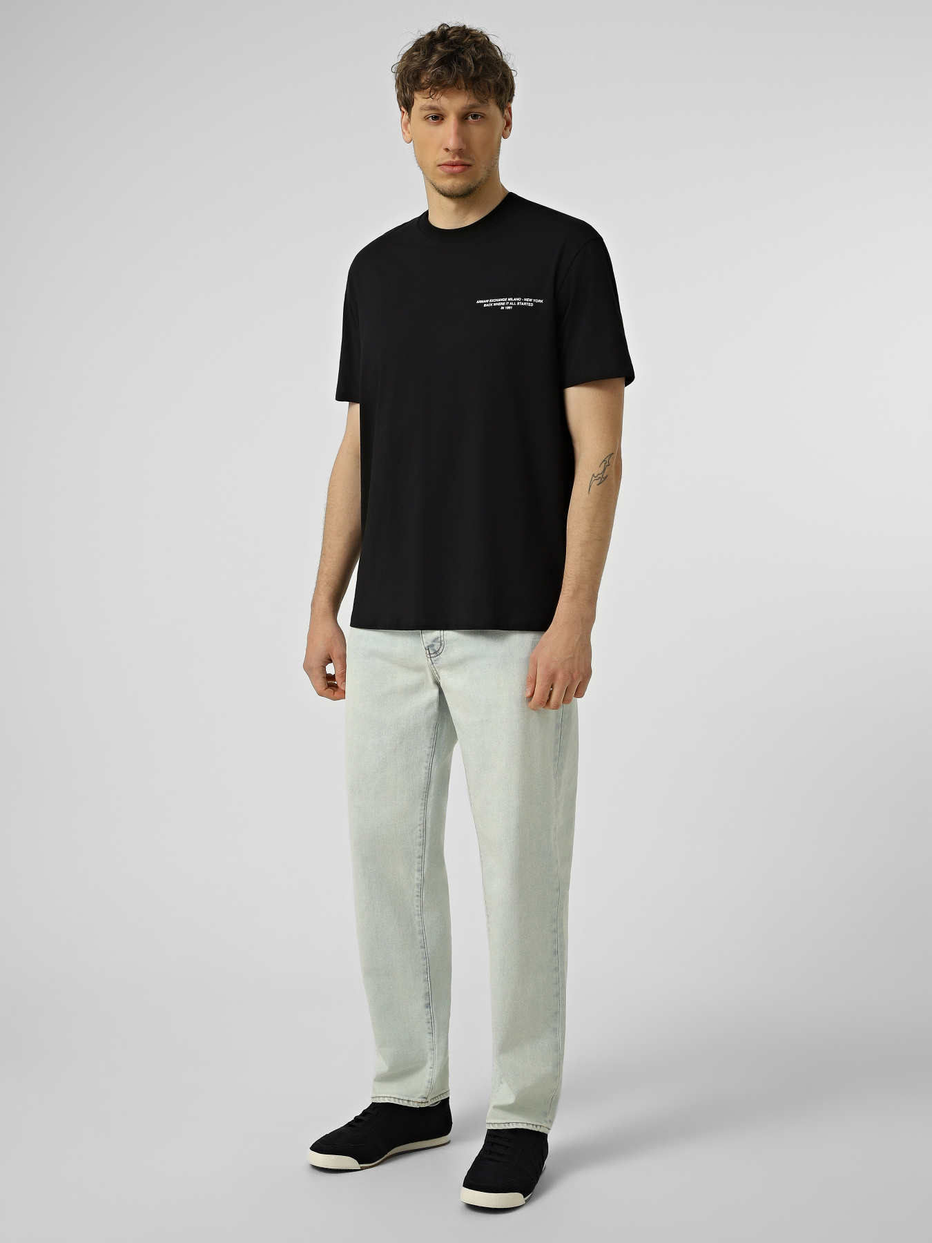 Джинсы Armani Exchange модель XM000075-AF22563-MB001 Фото