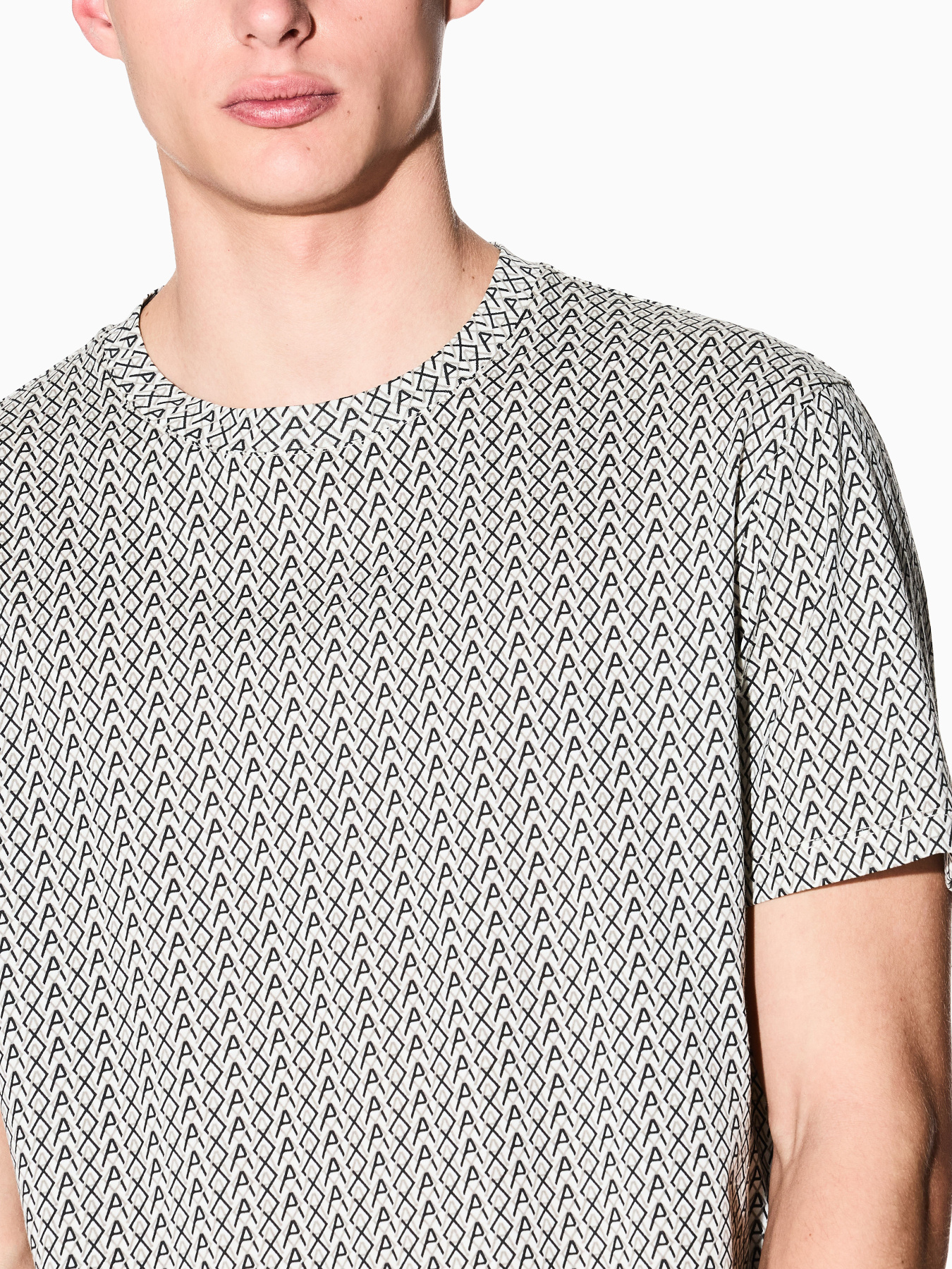 Футболки и поло Armani Exchange модель XM001798-AF10356-F0143 Фото