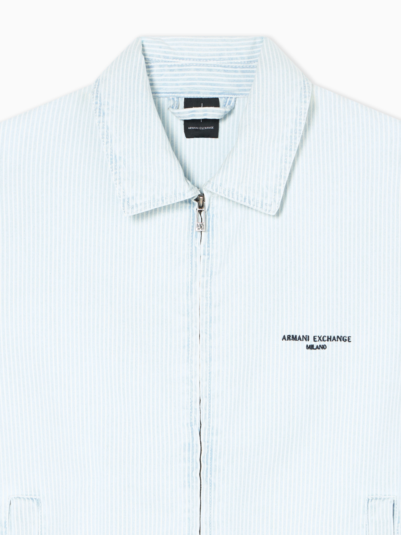 Куртки и дубленки Armani Exchange модель XM002123-AF22401-FB380 Фото