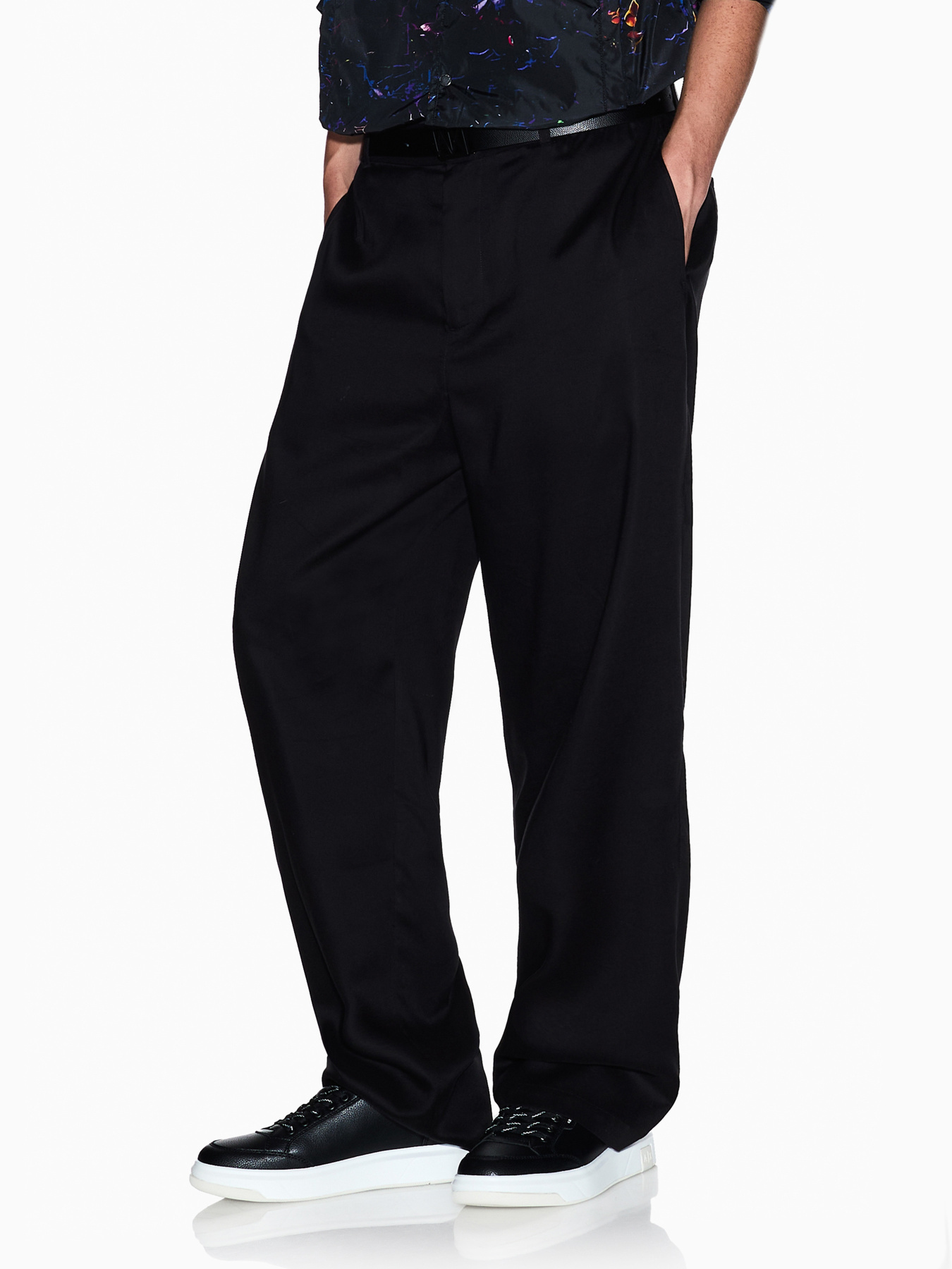 Брюки Armani Exchange модель XM002298-AF22715-UC001 Фото