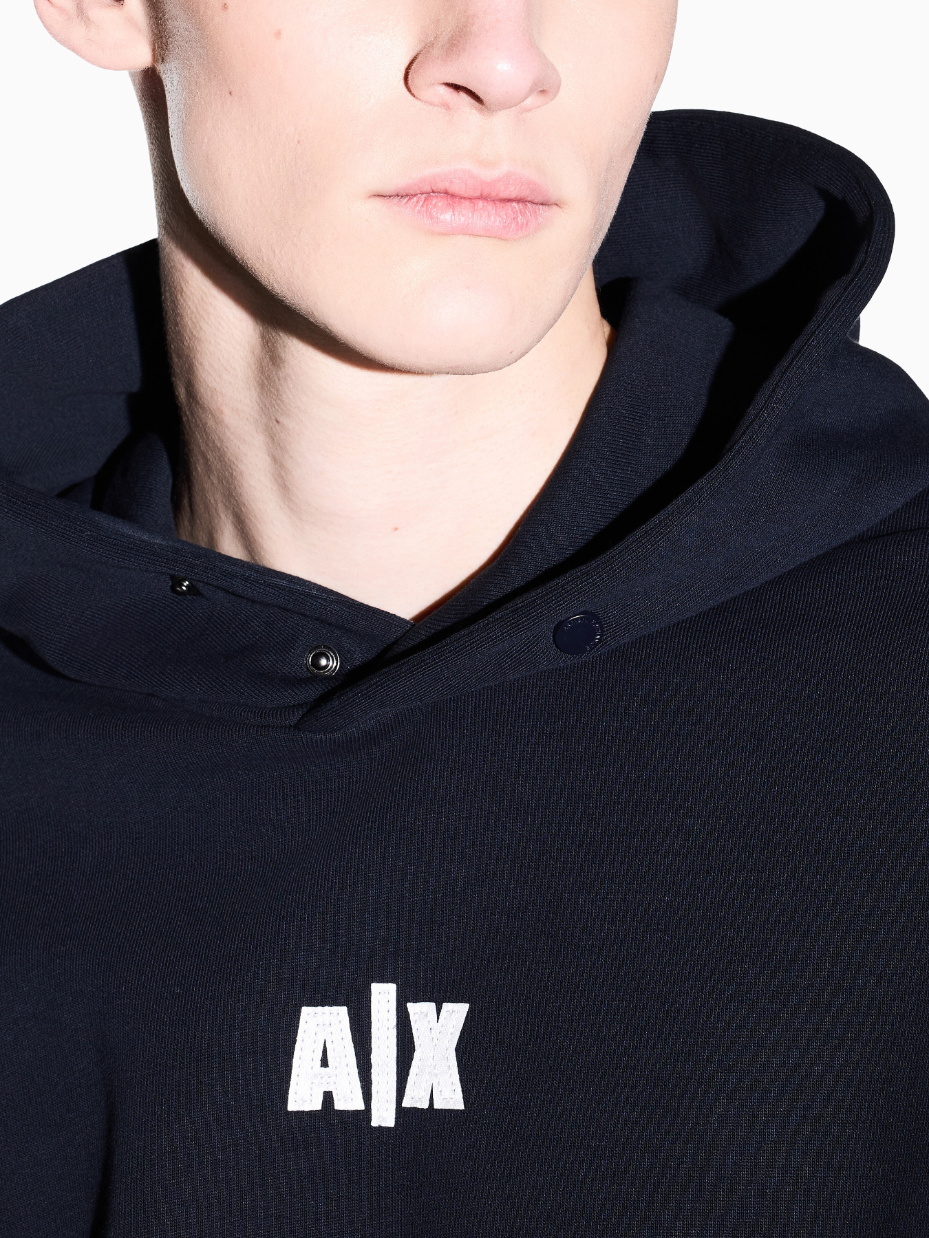 Худи и свитшоты Armani Exchange модель XM002388-AF20169-UB101 Фото