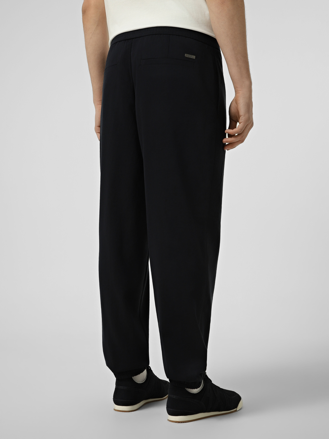 Штани Armani Exchange модель XM002570-AF22545-UB101 Фото