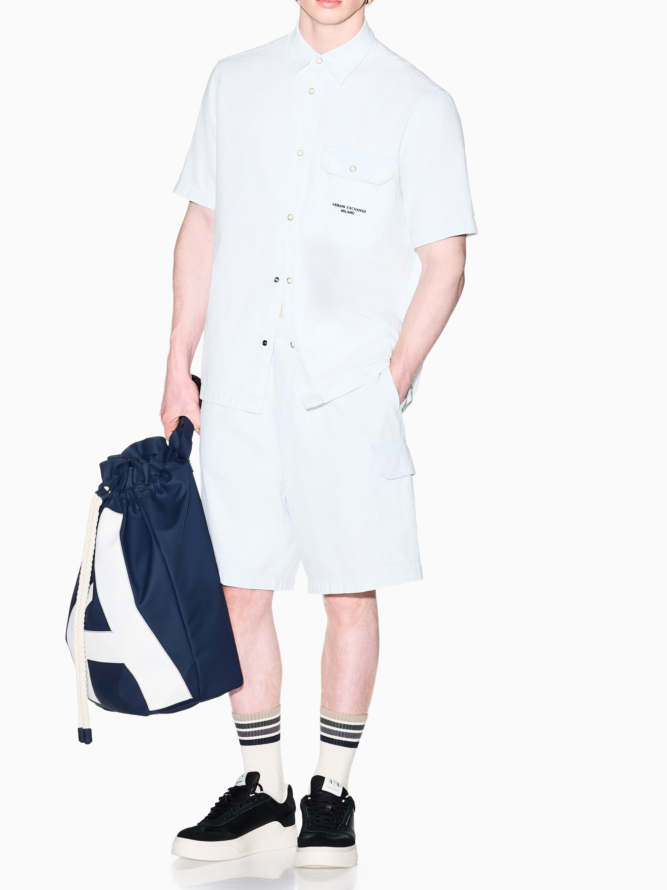 Шорты Armani Exchange модель XM002810-AF22638-FB380 Фото