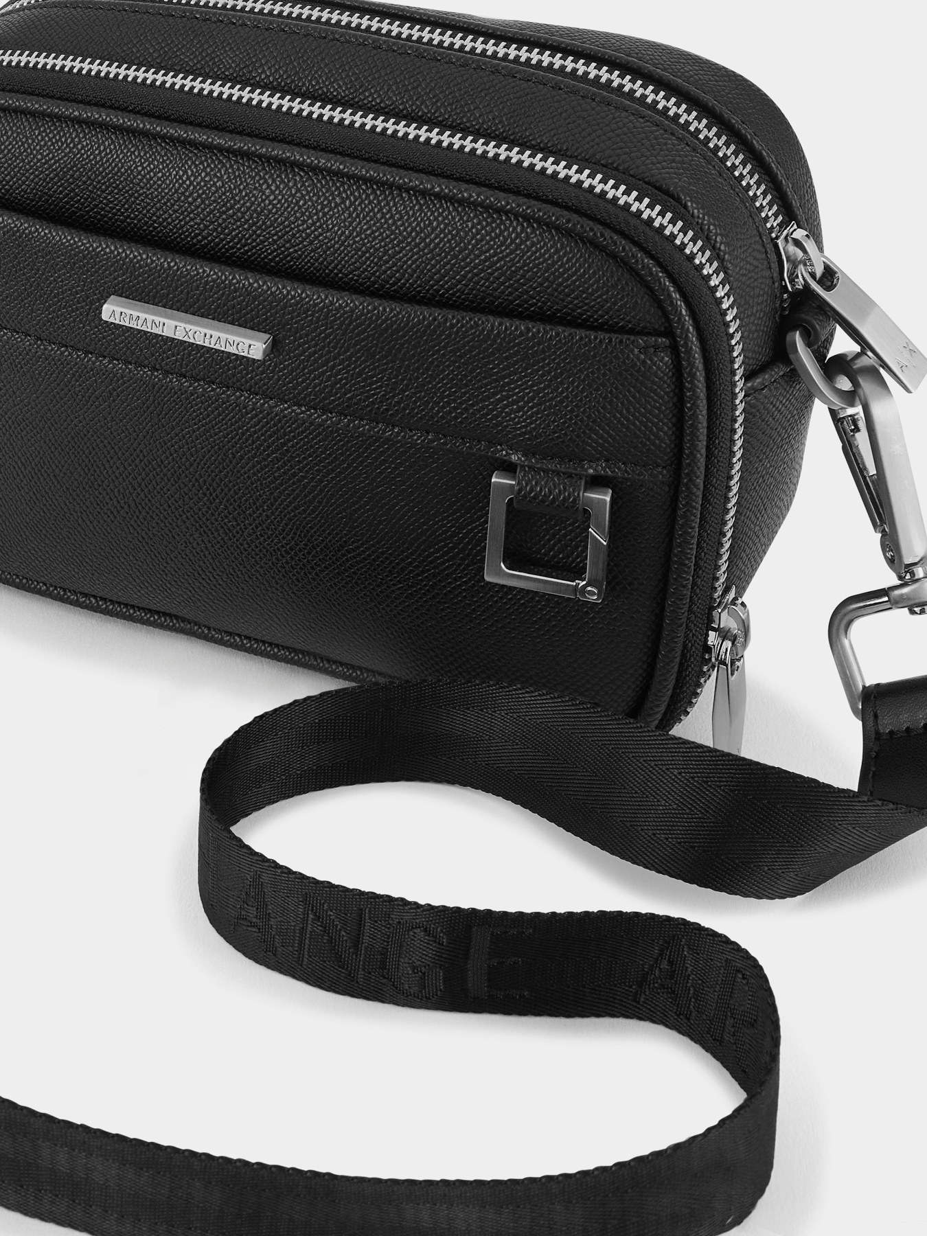 Кросс-боди Armani Exchange модель XM002038-AF19931-UC001 Фото