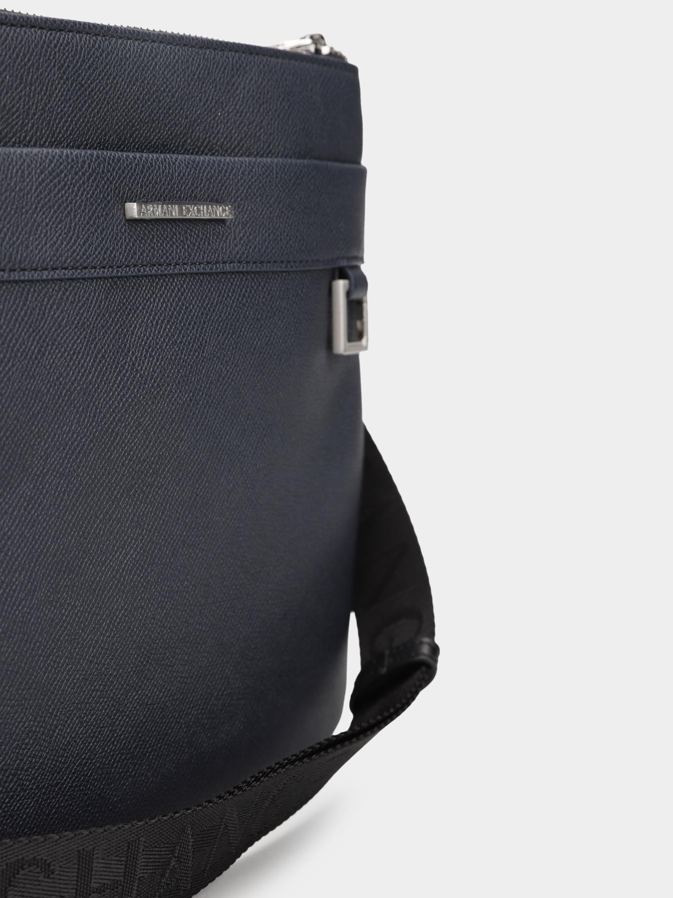 Armani Exchange модель XM002039-AF19931-UB100 Armani Exchange модель XM002039-AF19931-UB100 Фото